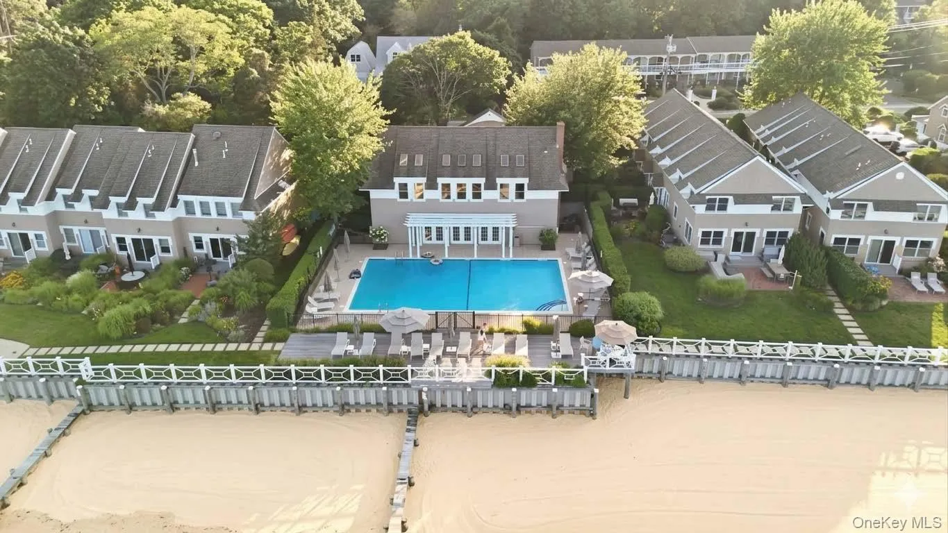 62 Canoe Place Road, Southampton, NY, 2 Bedrooms Bedrooms, 5 Rooms Rooms,2 BathroomsBathrooms,Residential,For Rent,Canoe Place,0,1028744 62 Canoe Place Road, Southampton, NY, 2 Bedrooms Bedrooms, 5 Rooms Rooms,2 BathroomsBathrooms,Residential,For Rent,Canoe Place,0,1028744
