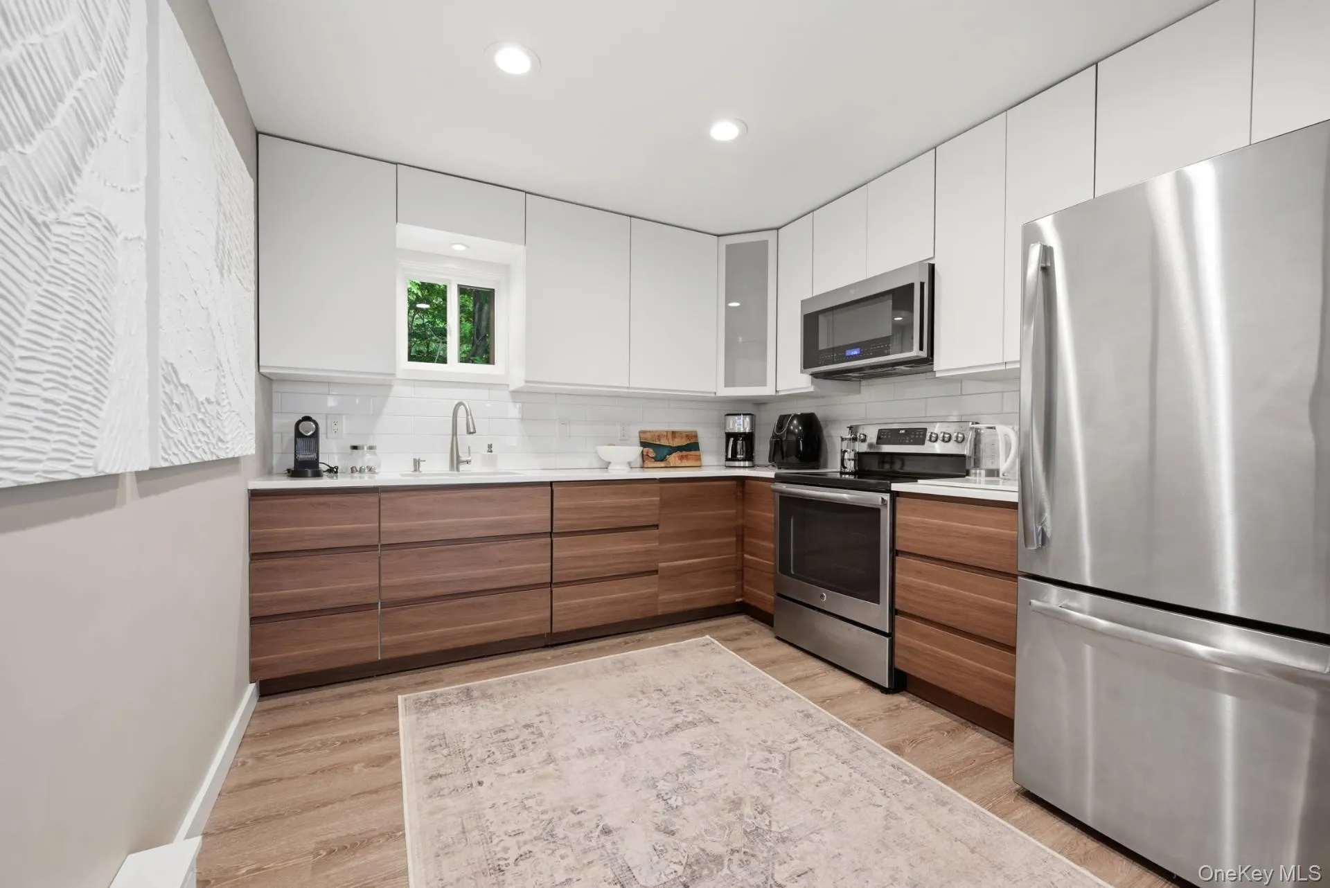 62 Canoe Place Road, Southampton, NY, 2 Bedrooms Bedrooms, 5 Rooms Rooms,2 BathroomsBathrooms,Residential,For Rent,Canoe Place,0,1028744 62 Canoe Place Road, Southampton, NY, 2 Bedrooms Bedrooms, 5 Rooms Rooms,2 BathroomsBathrooms,Residential,For Rent,Canoe Place,0,1028744