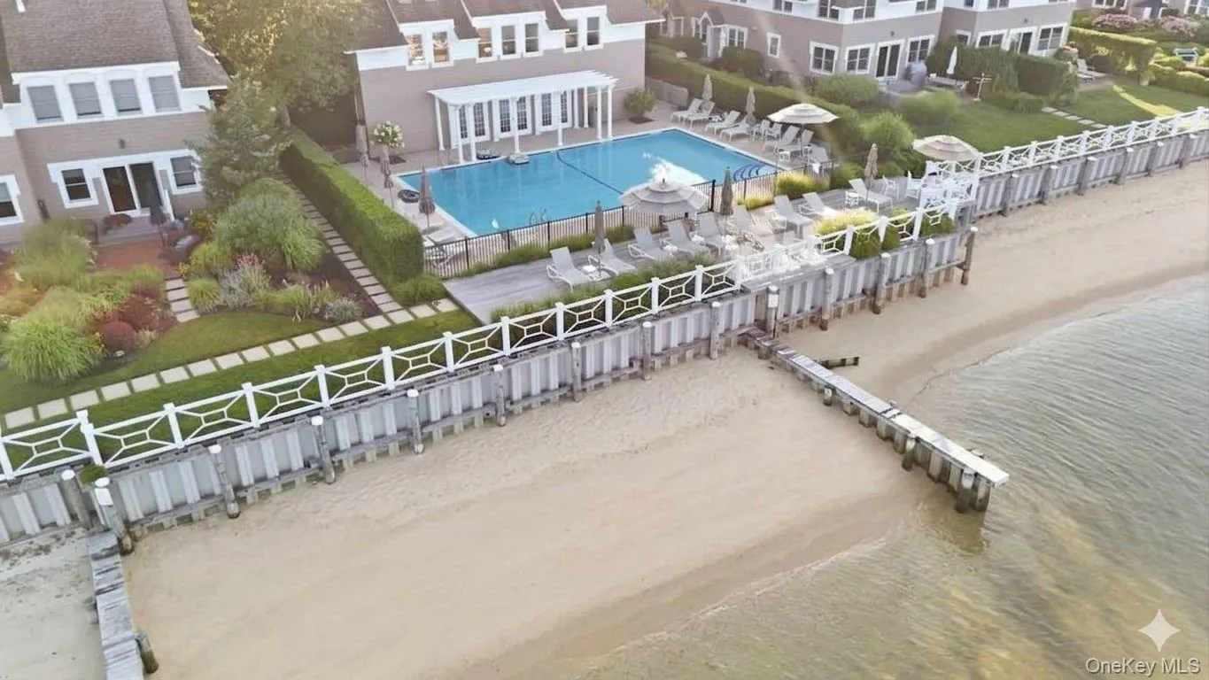 62 Canoe Place Road, Southampton, NY, 2 Bedrooms Bedrooms, 5 Rooms Rooms,2 BathroomsBathrooms,Residential,For Rent,Canoe Place,0,1028744 62 Canoe Place Road, Southampton, NY, 2 Bedrooms Bedrooms, 5 Rooms Rooms,2 BathroomsBathrooms,Residential,For Rent,Canoe Place,0,1028744