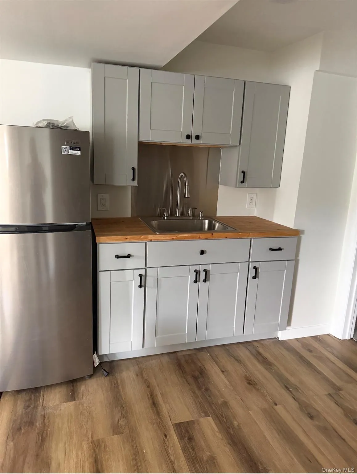 126 Belmont, Middletown, NY, 1 Bedroom Bedrooms, 4 Rooms Rooms,1 BathroomBathrooms,Residential Lease,For Rent,Belmont,0,1028746 126 Belmont, Middletown, NY, 1 Bedroom Bedrooms, 4 Rooms Rooms,1 BathroomBathrooms,Residential Lease,For Rent,Belmont,0,1028746