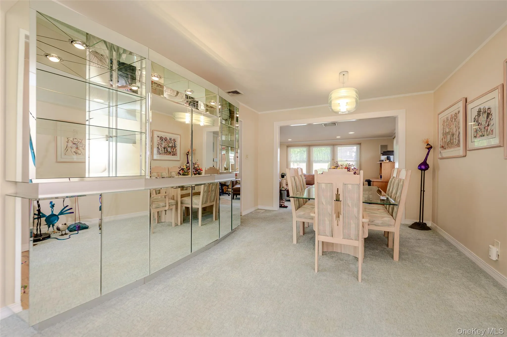 Dining area Dining area