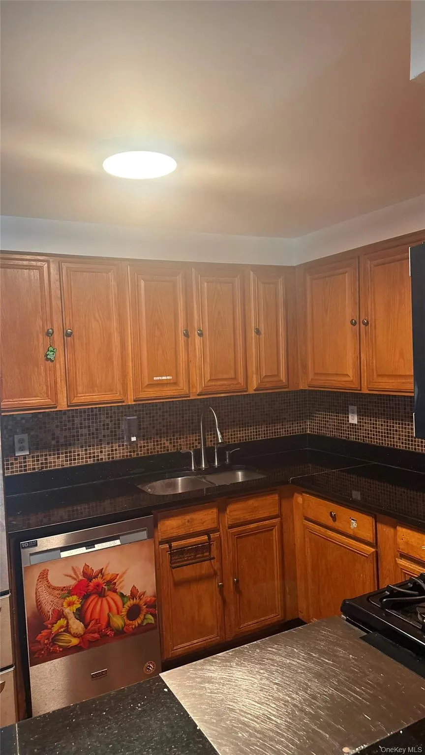 816 Elton Avenue, New York, NY, 3 Bedrooms Bedrooms, 9 Rooms Rooms,2 BathroomsBathrooms,Residential Lease,For Rent,Elton,0,1028760 816 Elton Avenue, New York, NY, 3 Bedrooms Bedrooms, 9 Rooms Rooms,2 BathroomsBathrooms,Residential Lease,For Rent,Elton,0,1028760