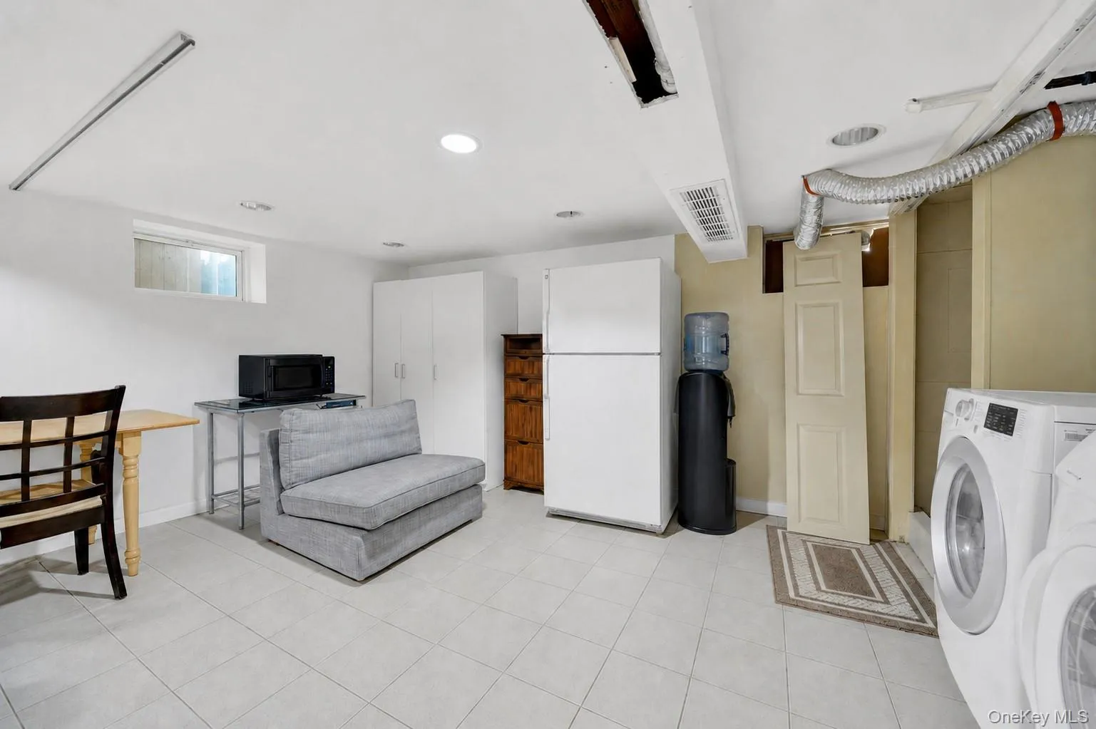 1808 Hering Avenue, New York, NY, 3 Bedrooms Bedrooms, 7 Rooms Rooms,1 BathroomBathrooms,Residential,For Rent,Hering,0,1028761 1808 Hering Avenue, New York, NY, 3 Bedrooms Bedrooms, 7 Rooms Rooms,1 BathroomBathrooms,Residential,For Rent,Hering,0,1028761