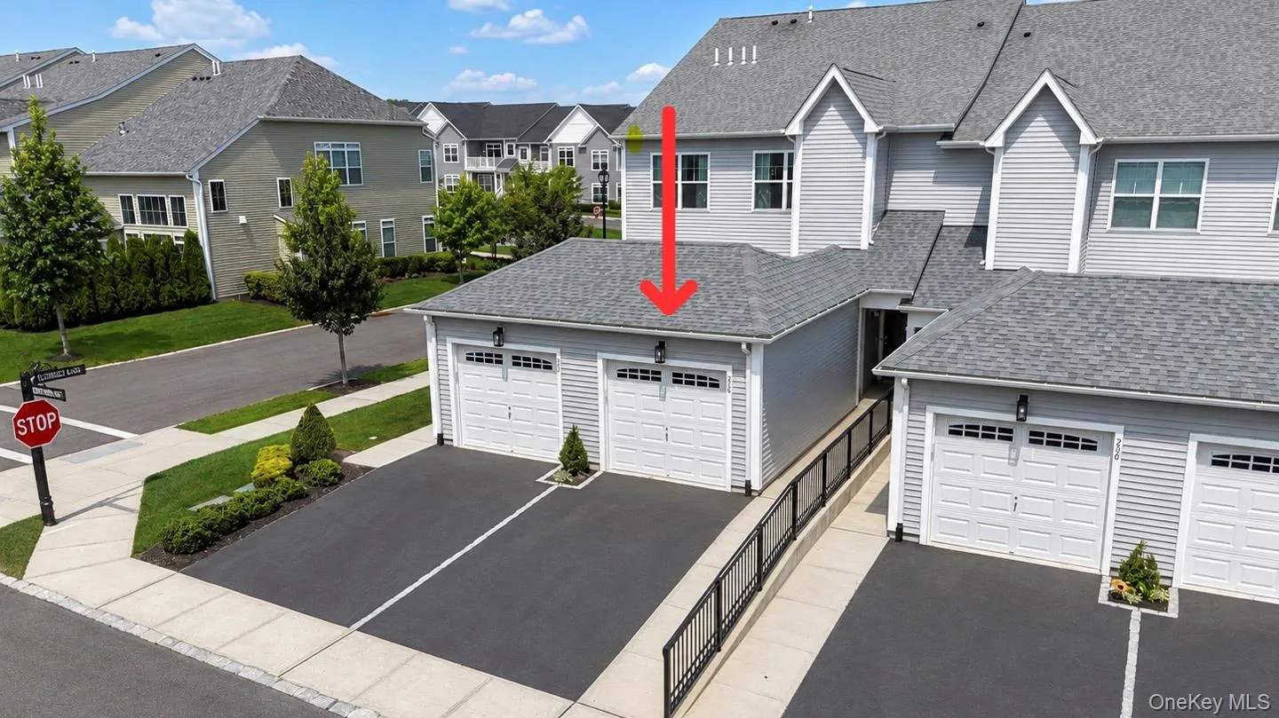 278 Silver Timber Drive, Brookhaven, NY, 2 Bedrooms Bedrooms, 5 Rooms Rooms,2 BathroomsBathrooms,Residential,For Rent,Silver Timber,0,1028765 278 Silver Timber Drive, Brookhaven, NY, 2 Bedrooms Bedrooms, 5 Rooms Rooms,2 BathroomsBathrooms,Residential,For Rent,Silver Timber,0,1028765