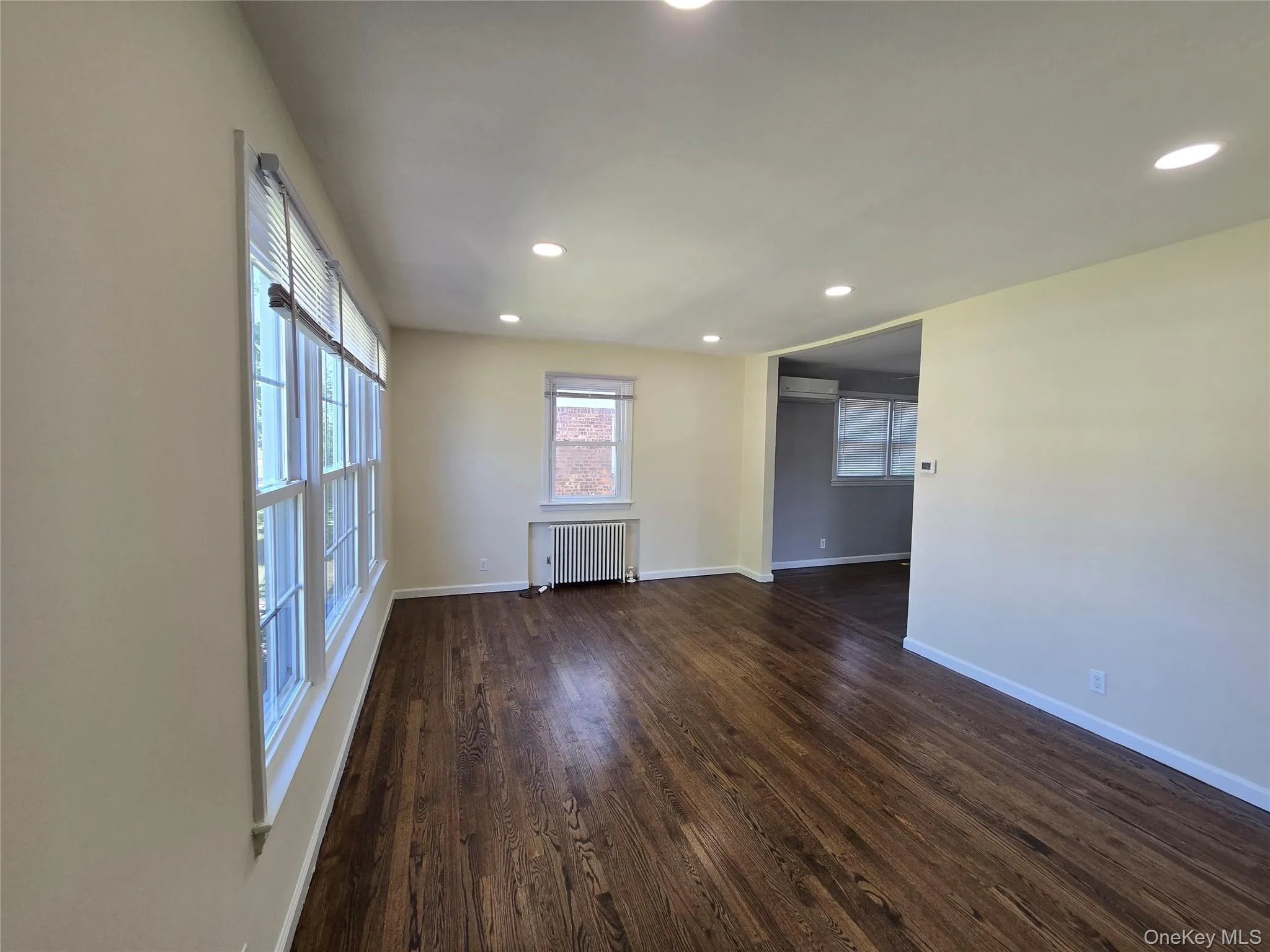 754 Park Lane, Hempstead, NY, 4 Bedrooms Bedrooms, 6 Rooms Rooms,2 BathroomsBathrooms,Residential Lease,For Rent,Park,0,1028766 754 Park Lane, Hempstead, NY, 4 Bedrooms Bedrooms, 6 Rooms Rooms,2 BathroomsBathrooms,Residential Lease,For Rent,Park,0,1028766