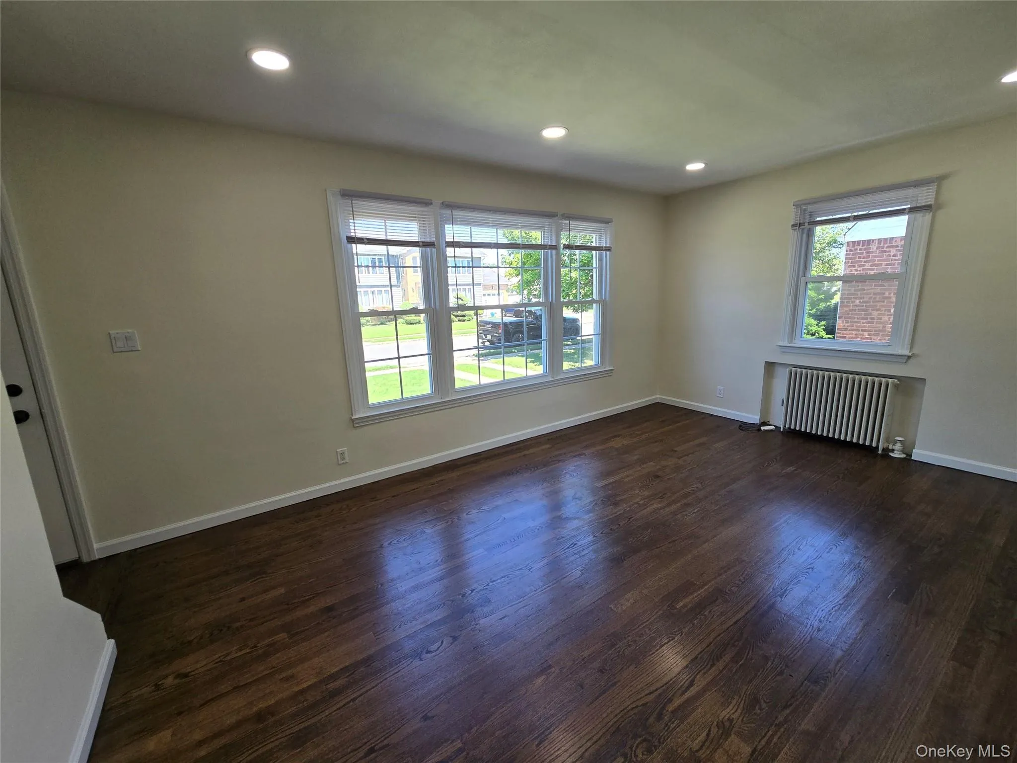 754 Park Lane, Hempstead, NY, 4 Bedrooms Bedrooms, 6 Rooms Rooms,2 BathroomsBathrooms,Residential Lease,For Rent,Park,0,1028766 754 Park Lane, Hempstead, NY, 4 Bedrooms Bedrooms, 6 Rooms Rooms,2 BathroomsBathrooms,Residential Lease,For Rent,Park,0,1028766