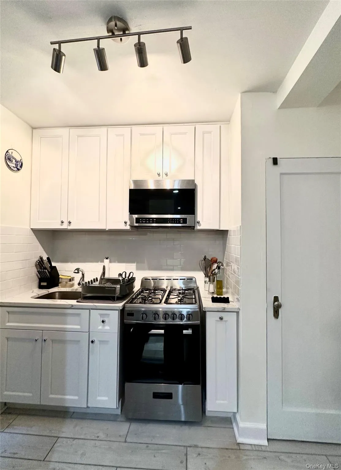 101 Ellwood Avenue, Mount Vernon, NY, 2 Rooms Rooms,1 BathroomBathrooms,Residential Lease,For Rent,Ellwood,0,1028771 101 Ellwood Avenue, Mount Vernon, NY, 2 Rooms Rooms,1 BathroomBathrooms,Residential Lease,For Rent,Ellwood,0,1028771