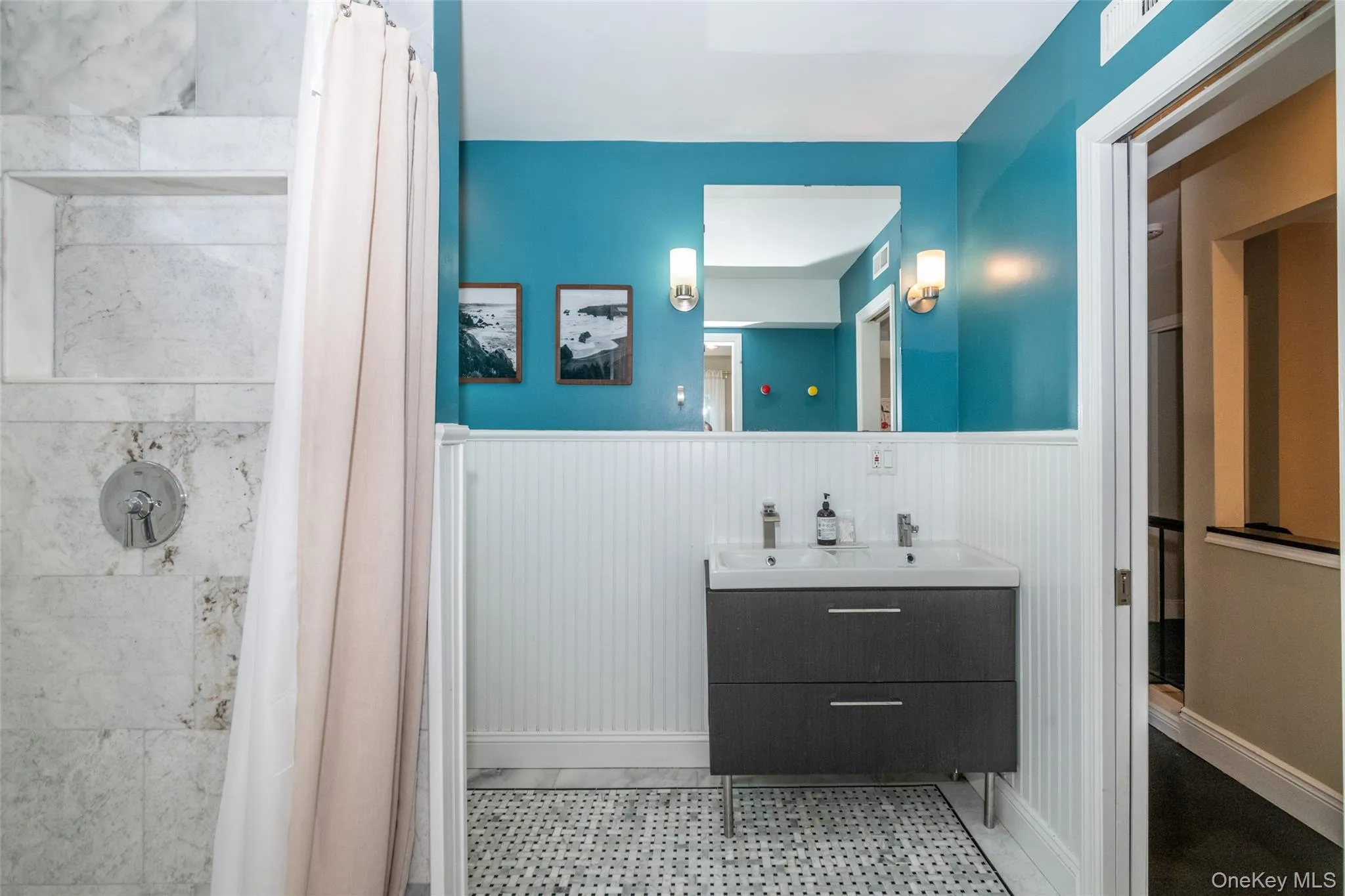 17 Edgewood Avenue, Mamaroneck, NY, 4 Bedrooms Bedrooms, 8 Rooms Rooms,3 BathroomsBathrooms,Residential Lease,For Rent,Edgewood,0,1028773 17 Edgewood Avenue, Mamaroneck, NY, 4 Bedrooms Bedrooms, 8 Rooms Rooms,3 BathroomsBathrooms,Residential Lease,For Rent,Edgewood,0,1028773