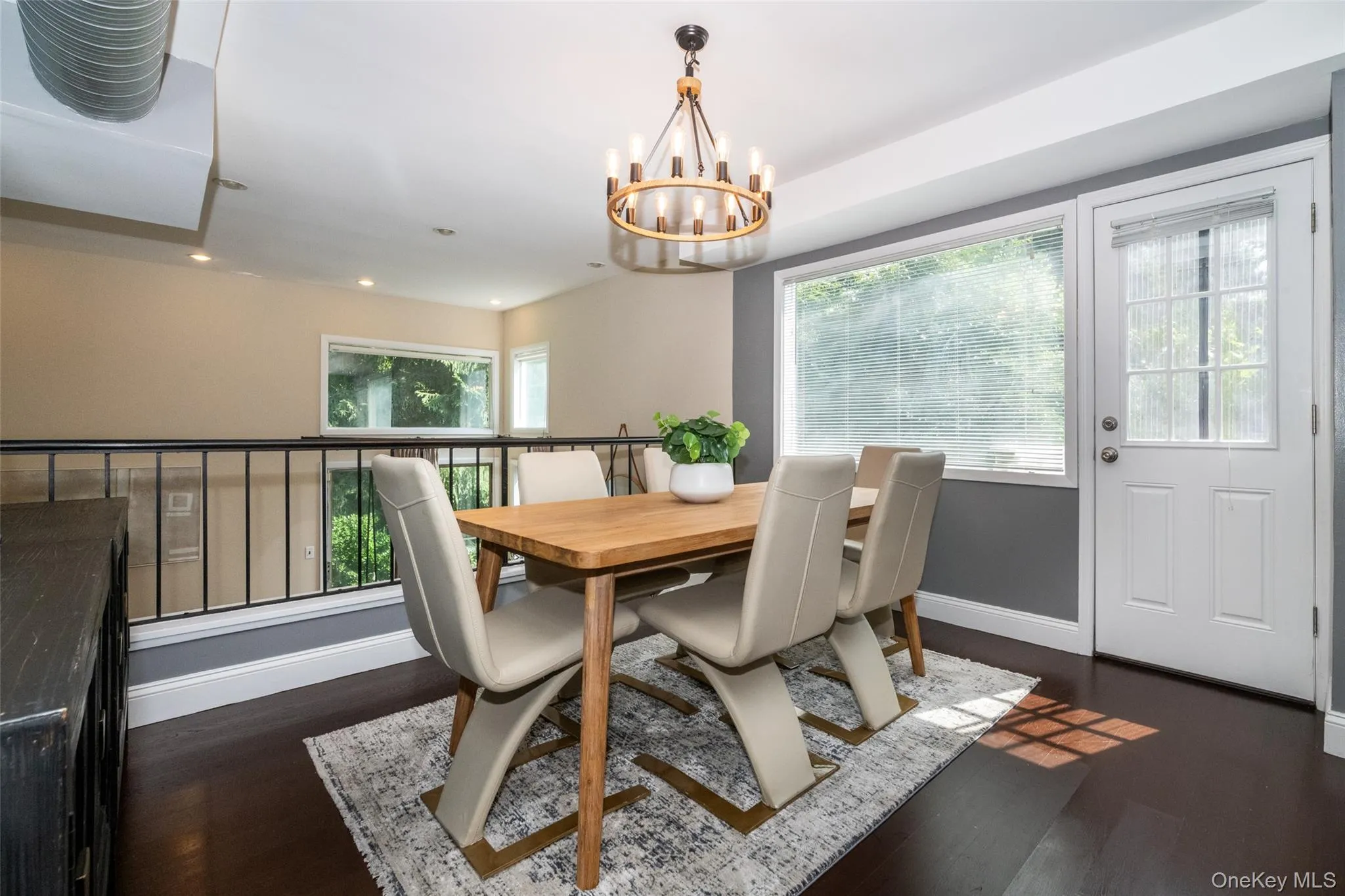 17 Edgewood Avenue, Mamaroneck, NY, 4 Bedrooms Bedrooms, 8 Rooms Rooms,3 BathroomsBathrooms,Residential Lease,For Rent,Edgewood,0,1028773 17 Edgewood Avenue, Mamaroneck, NY, 4 Bedrooms Bedrooms, 8 Rooms Rooms,3 BathroomsBathrooms,Residential Lease,For Rent,Edgewood,0,1028773