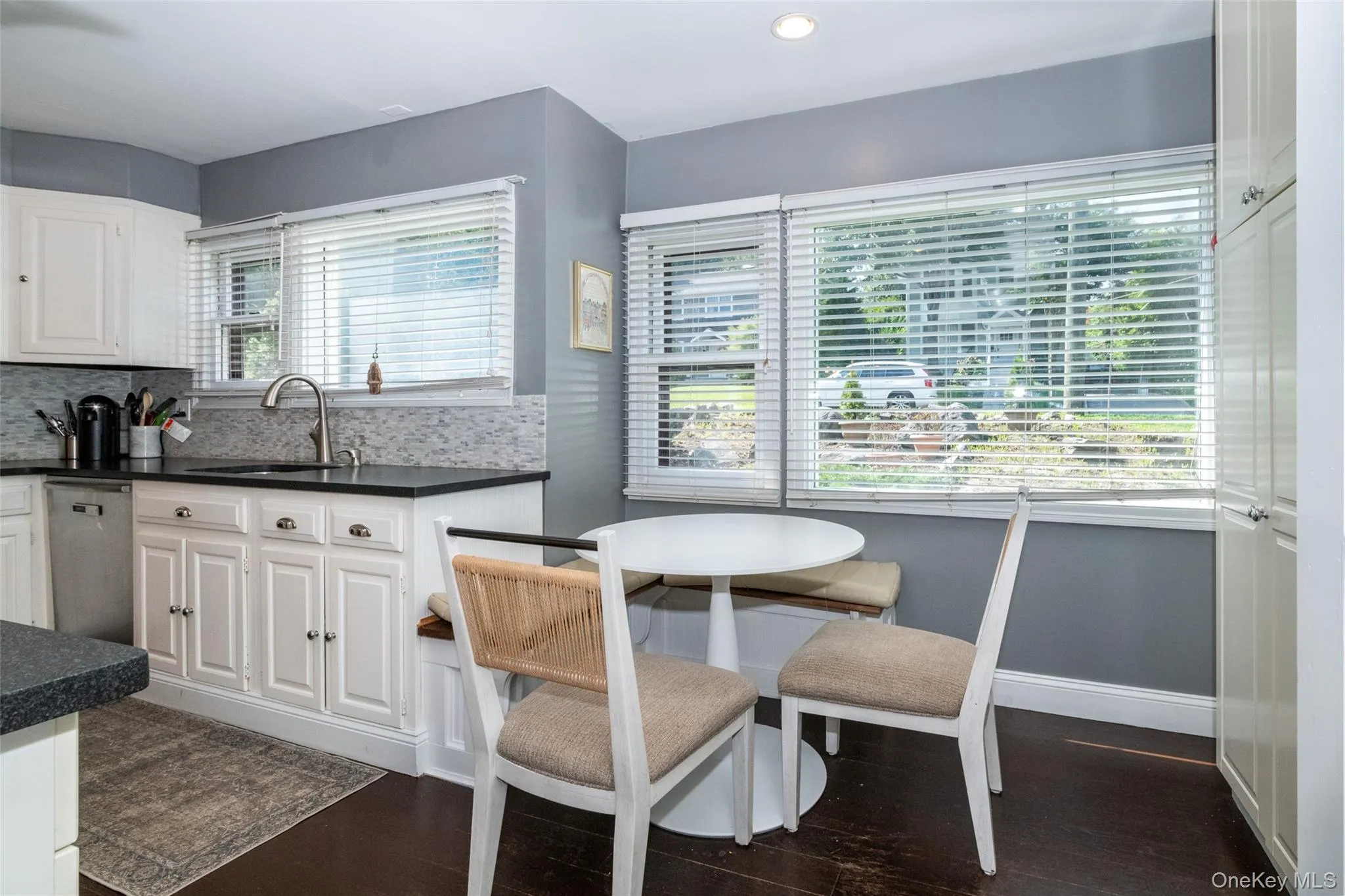 17 Edgewood Avenue, Mamaroneck, NY, 4 Bedrooms Bedrooms, 8 Rooms Rooms,3 BathroomsBathrooms,Residential Lease,For Rent,Edgewood,0,1028773 17 Edgewood Avenue, Mamaroneck, NY, 4 Bedrooms Bedrooms, 8 Rooms Rooms,3 BathroomsBathrooms,Residential Lease,For Rent,Edgewood,0,1028773
