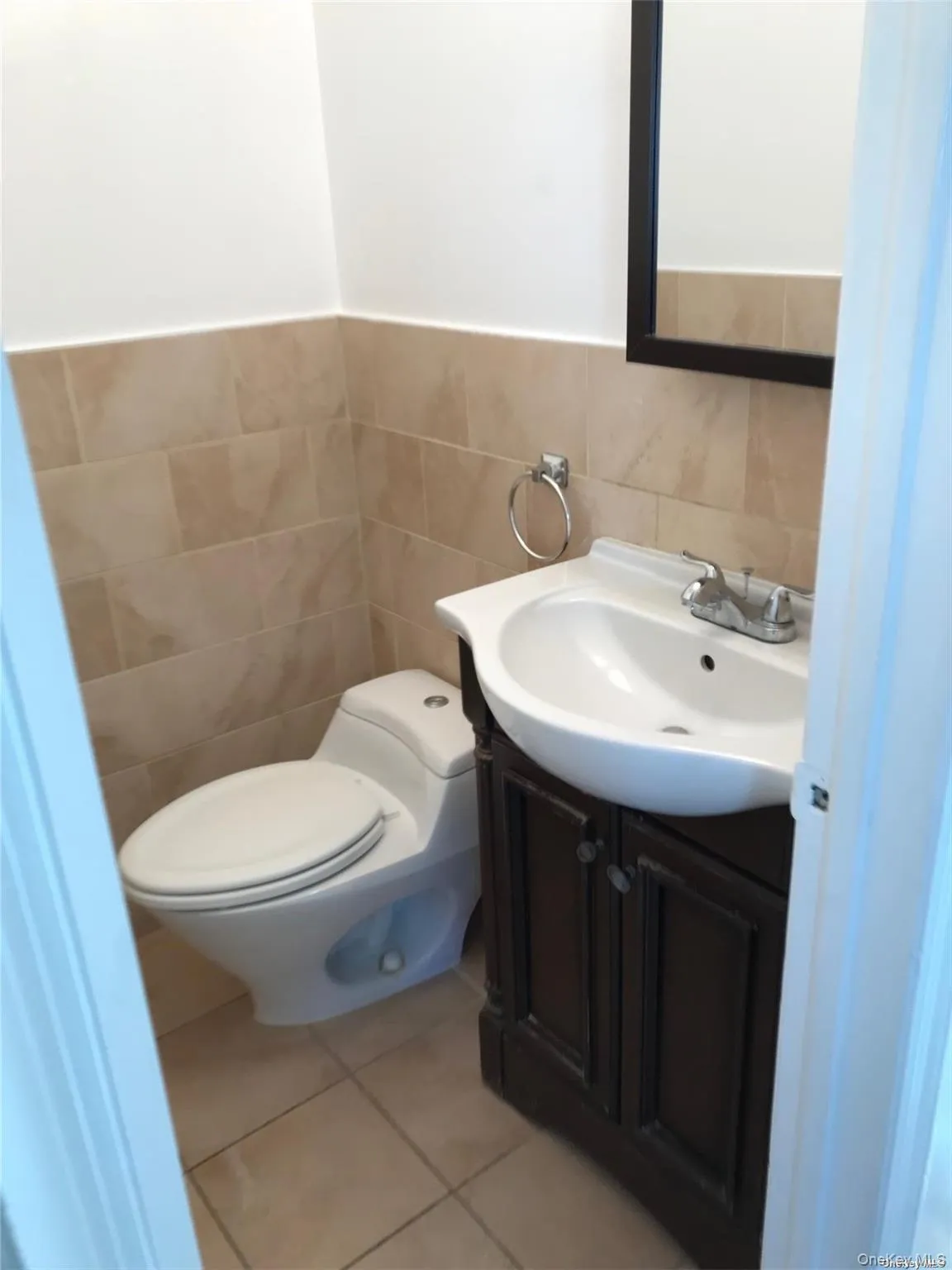 2 B Graywood Road, North Hempstead, NY, 2 Bedrooms Bedrooms, 7 Rooms Rooms,2 BathroomsBathrooms,Residential Lease,For Rent,Graywood,0,1028779 2 B Graywood Road, North Hempstead, NY, 2 Bedrooms Bedrooms, 7 Rooms Rooms,2 BathroomsBathrooms,Residential Lease,For Rent,Graywood,0,1028779