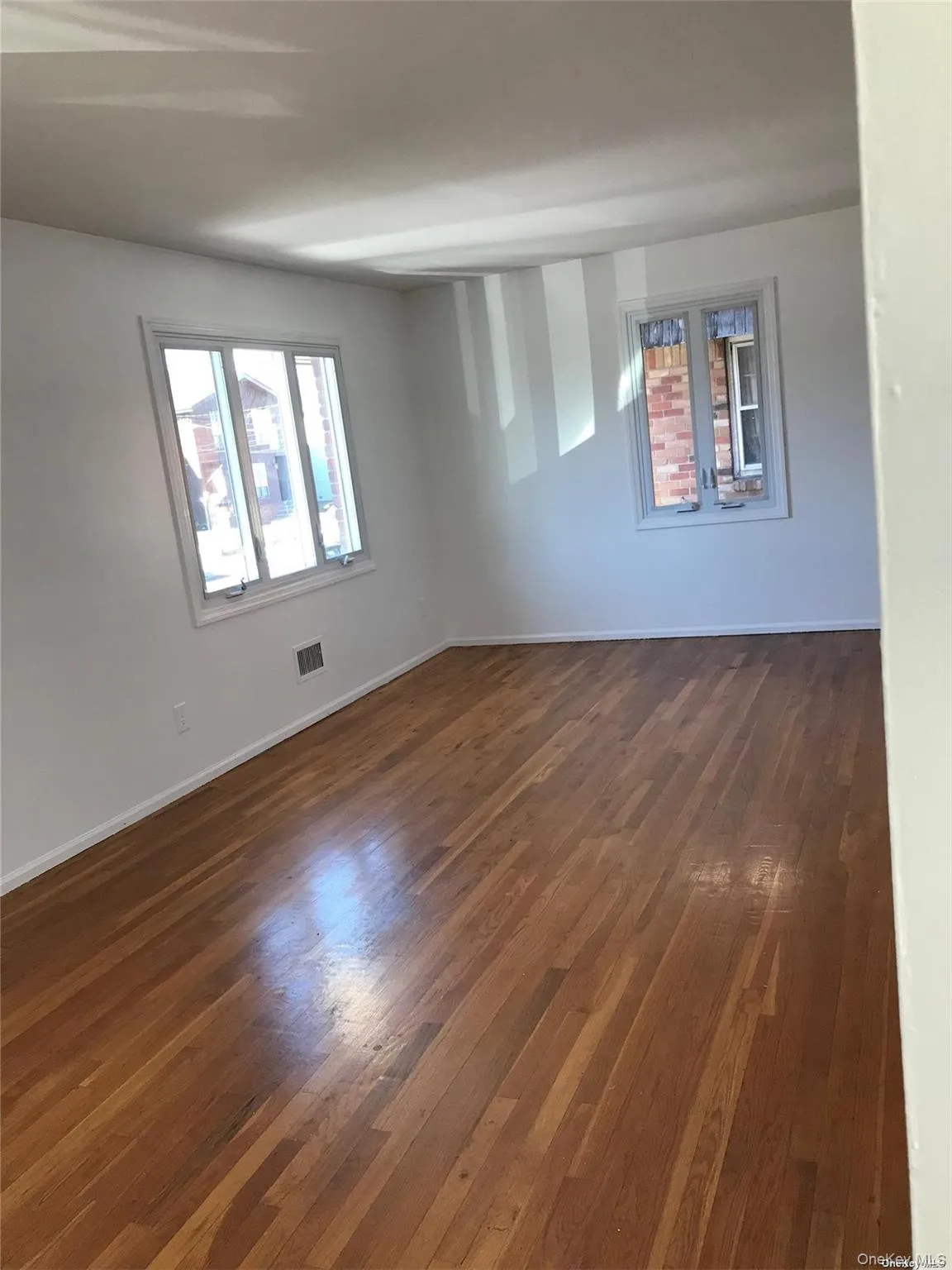 2 B Graywood Road, North Hempstead, NY, 2 Bedrooms Bedrooms, 7 Rooms Rooms,2 BathroomsBathrooms,Residential Lease,For Rent,Graywood,0,1028779 2 B Graywood Road, North Hempstead, NY, 2 Bedrooms Bedrooms, 7 Rooms Rooms,2 BathroomsBathrooms,Residential Lease,For Rent,Graywood,0,1028779