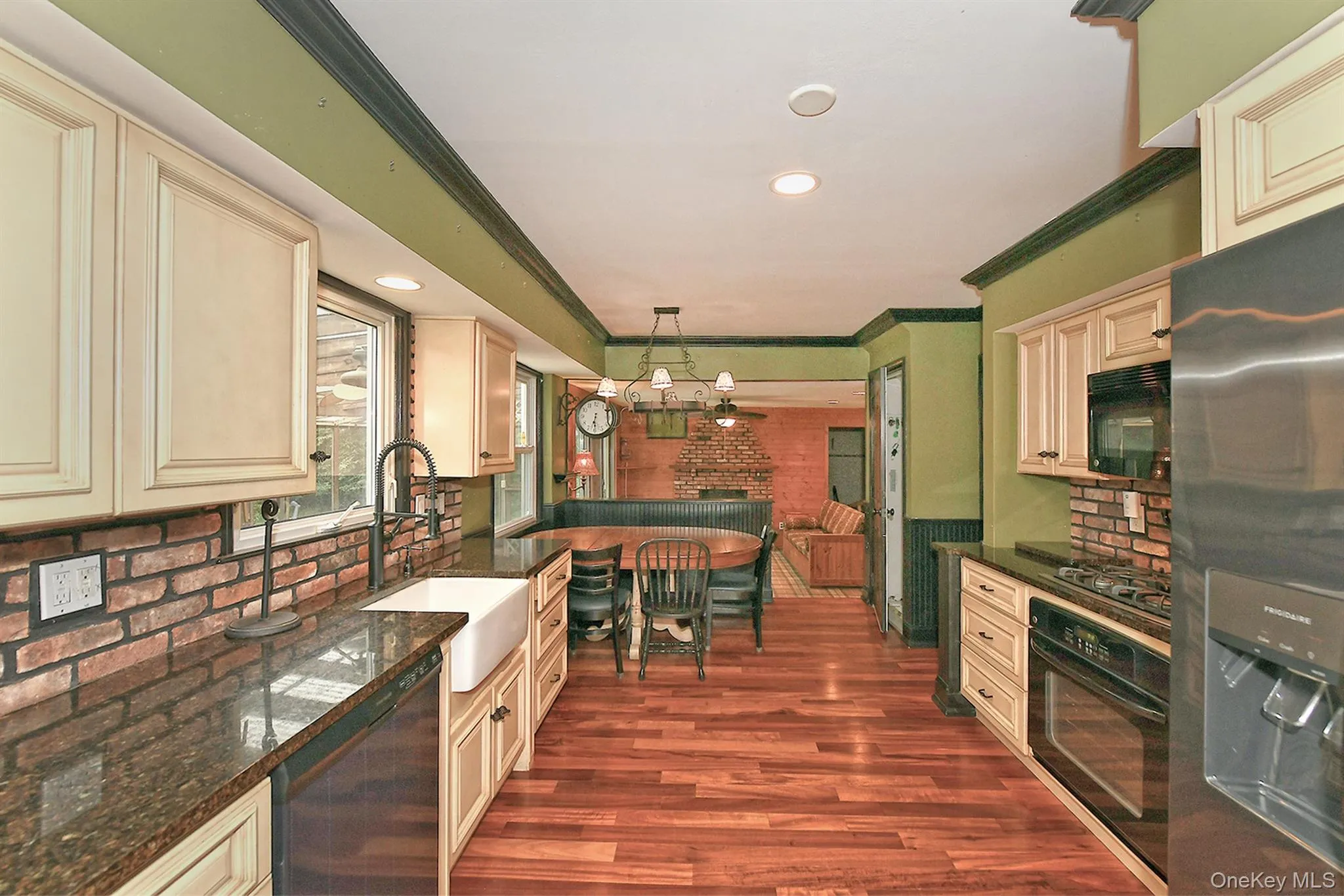 10 Linford Lane, Huntington, NY, 3 Bedrooms Bedrooms, 7 Rooms Rooms,2 BathroomsBathrooms,Residential,For Rent,Linford,0,1028782 10 Linford Lane, Huntington, NY, 3 Bedrooms Bedrooms, 7 Rooms Rooms,2 BathroomsBathrooms,Residential,For Rent,Linford,0,1028782