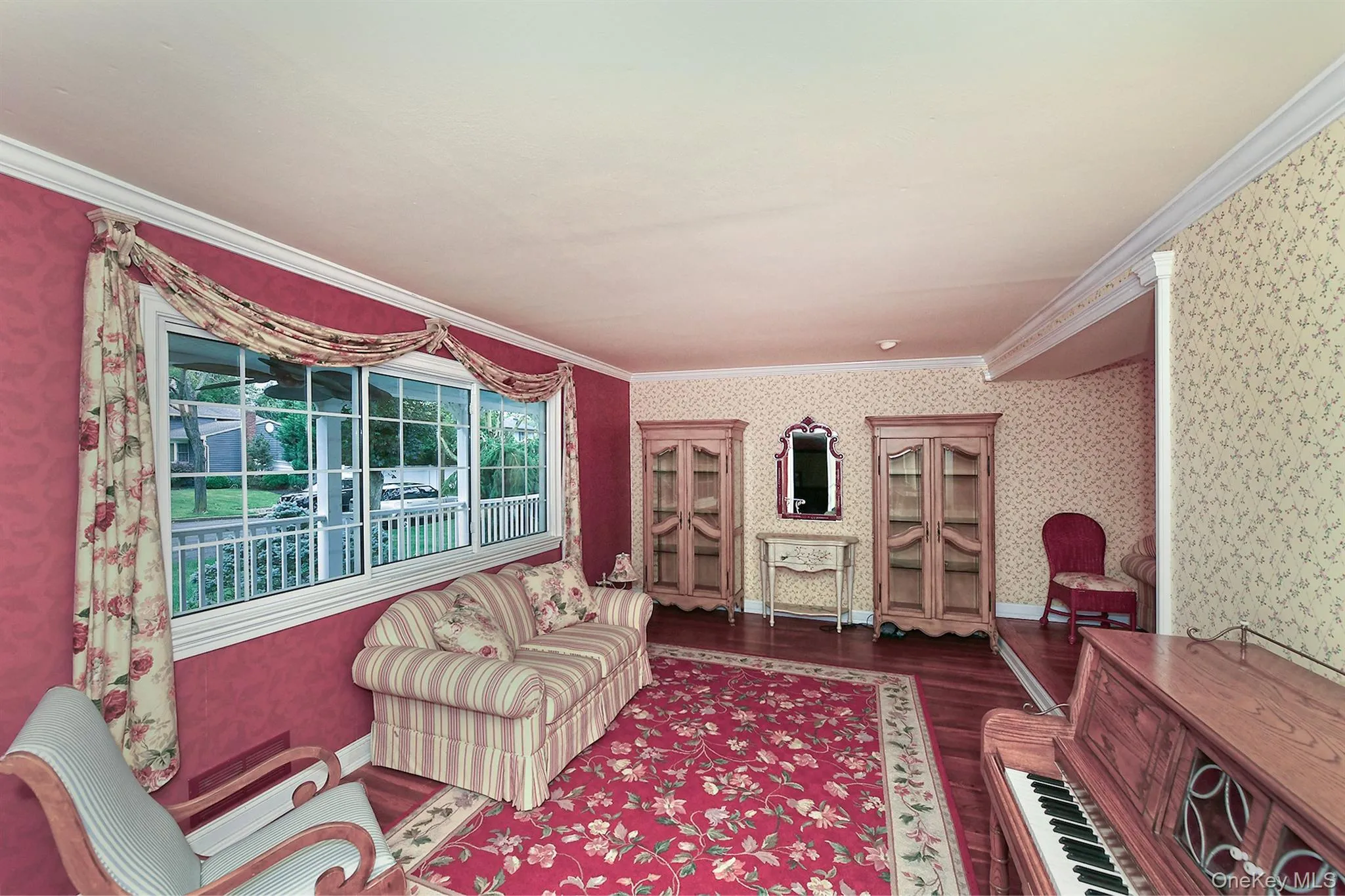 10 Linford Lane, Huntington, NY, 3 Bedrooms Bedrooms, 7 Rooms Rooms,2 BathroomsBathrooms,Residential,For Rent,Linford,0,1028782 10 Linford Lane, Huntington, NY, 3 Bedrooms Bedrooms, 7 Rooms Rooms,2 BathroomsBathrooms,Residential,For Rent,Linford,0,1028782