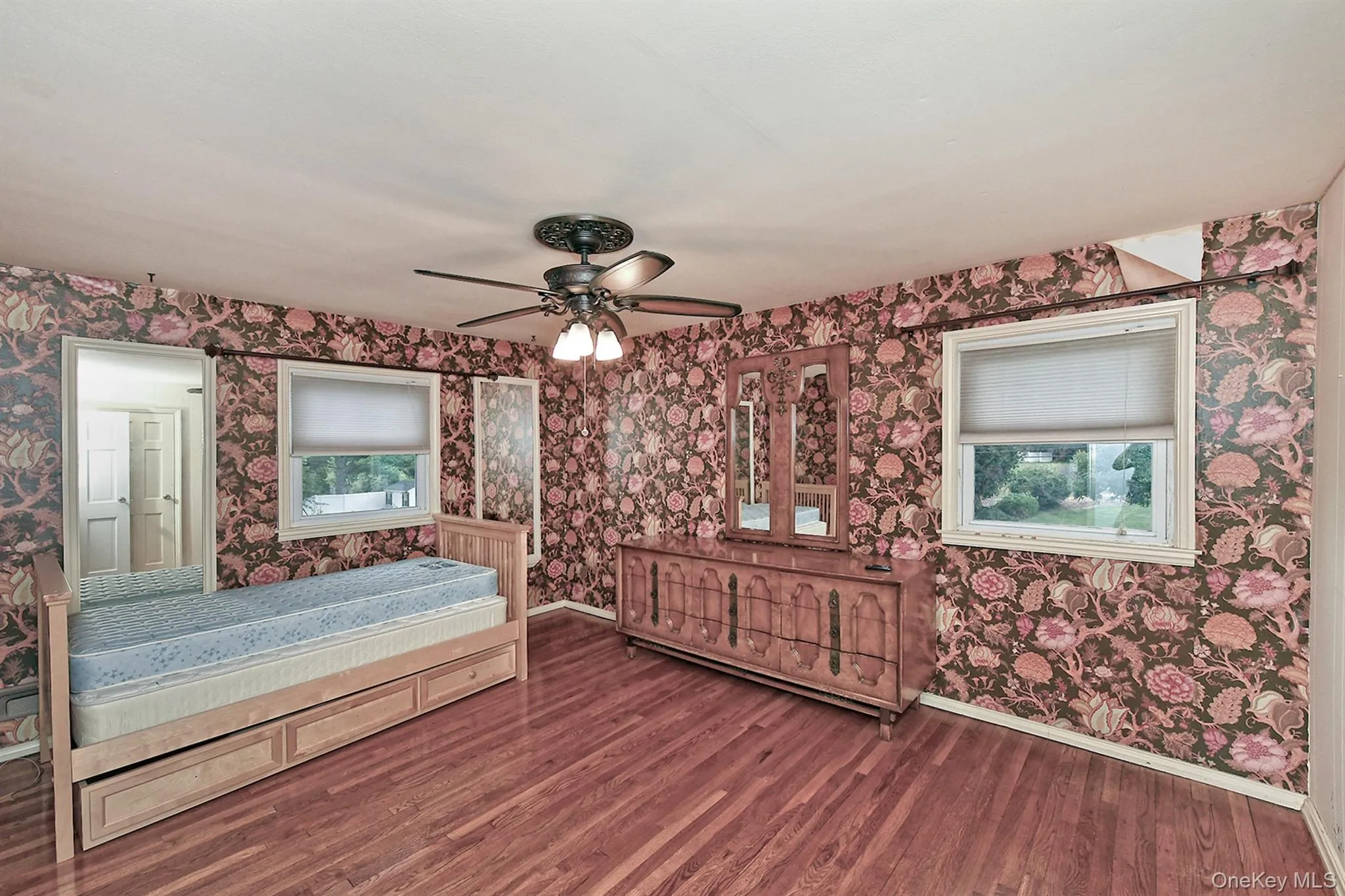 10 Linford Lane, Huntington, NY, 3 Bedrooms Bedrooms, 7 Rooms Rooms,2 BathroomsBathrooms,Residential,For Rent,Linford,0,1028782 10 Linford Lane, Huntington, NY, 3 Bedrooms Bedrooms, 7 Rooms Rooms,2 BathroomsBathrooms,Residential,For Rent,Linford,0,1028782