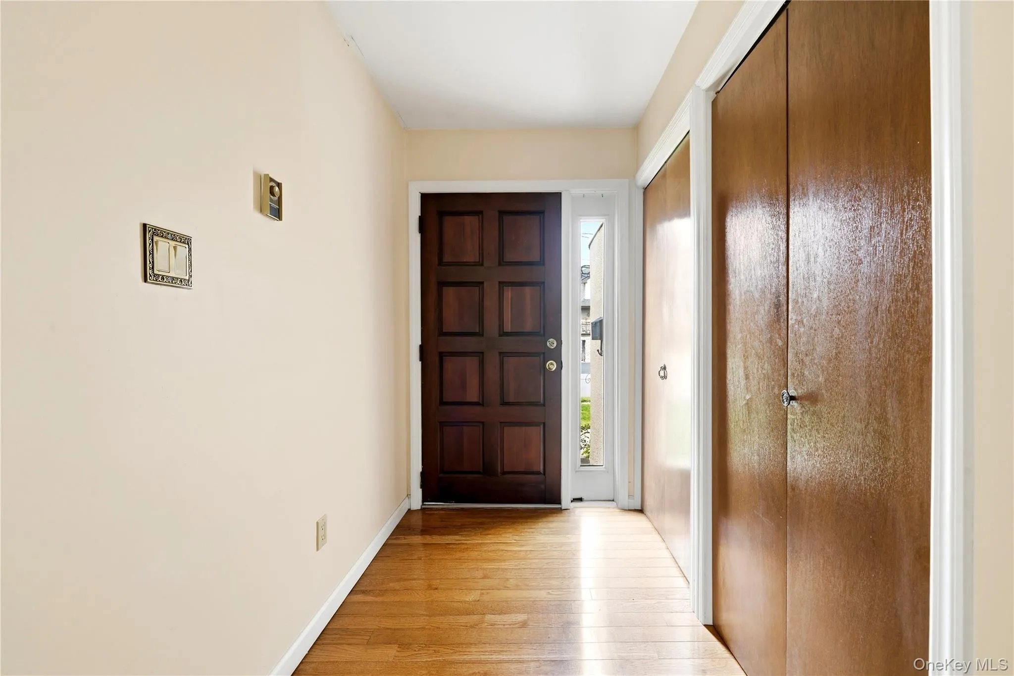 88 Central Avenue, Babylon, NY, 3 Bedrooms Bedrooms, 7 Rooms Rooms,1 BathroomBathrooms,Residential,For Rent,Central,0,1028783 88 Central Avenue, Babylon, NY, 3 Bedrooms Bedrooms, 7 Rooms Rooms,1 BathroomBathrooms,Residential,For Rent,Central,0,1028783