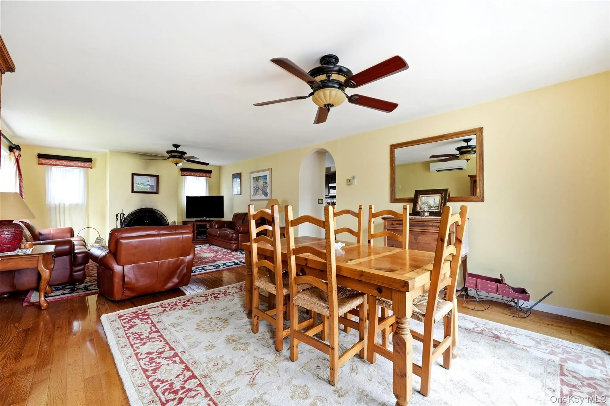 88 Central Avenue, Babylon, NY, 3 Bedrooms Bedrooms, 7 Rooms Rooms,1 BathroomBathrooms,Residential,For Rent,Central,0,1028783 88 Central Avenue, Babylon, NY, 3 Bedrooms Bedrooms, 7 Rooms Rooms,1 BathroomBathrooms,Residential,For Rent,Central,0,1028783