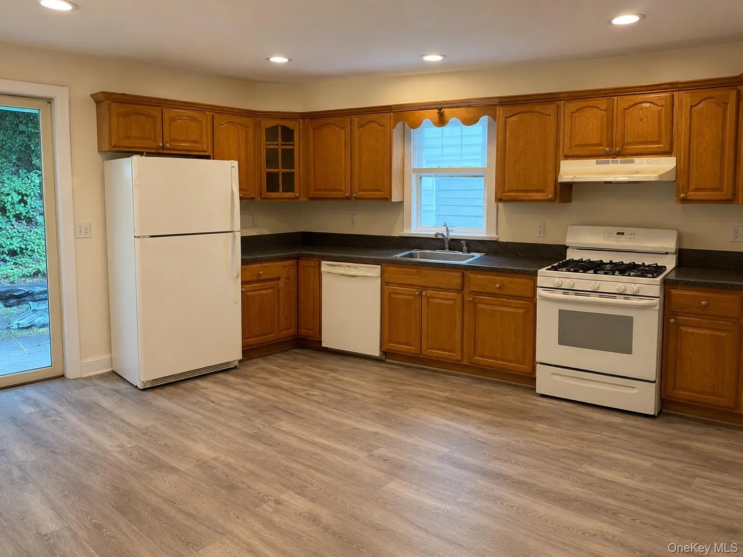 15 Ferncliff Road, Scarsdale, NY, 3 Bedrooms Bedrooms, 7 Rooms Rooms,2 BathroomsBathrooms,Residential Lease,For Rent,Ferncliff,0,1028790 15 Ferncliff Road, Scarsdale, NY, 3 Bedrooms Bedrooms, 7 Rooms Rooms,2 BathroomsBathrooms,Residential Lease,For Rent,Ferncliff,0,1028790