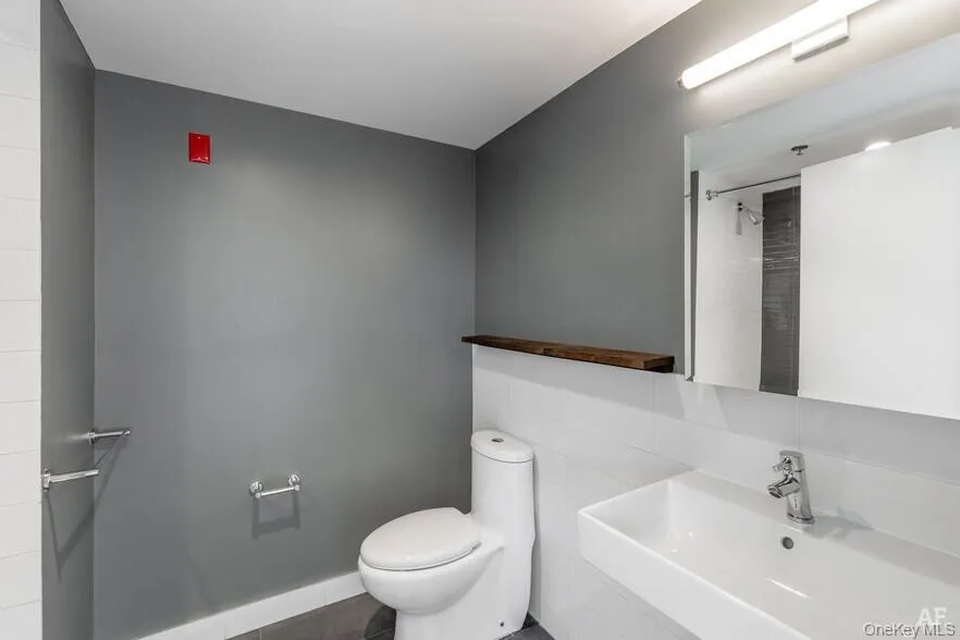 Primary Bath w/Shower Primary Bath w/Shower