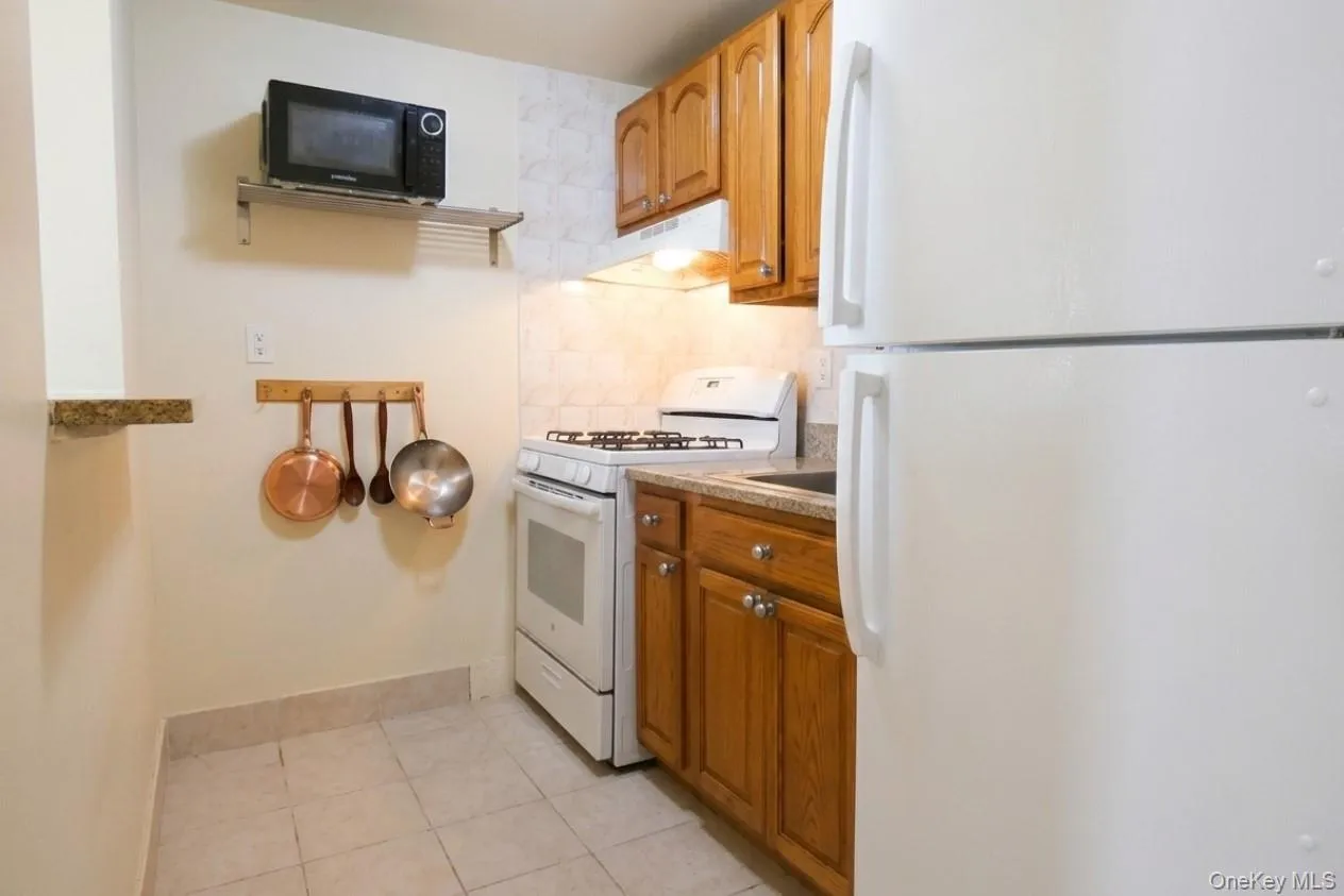 228 112th Street, New York, NY, 2 Bedrooms Bedrooms, 4 Rooms Rooms,1 BathroomBathrooms,Residential Lease,For Rent,112th,0,1028793 228 112th Street, New York, NY, 2 Bedrooms Bedrooms, 4 Rooms Rooms,1 BathroomBathrooms,Residential Lease,For Rent,112th,0,1028793