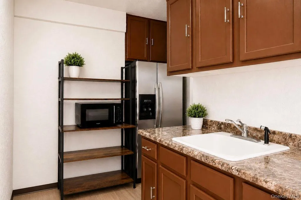 270 North Broadway, Yonkers, NY, 2 Bedrooms Bedrooms, 6 Rooms Rooms,1 BathroomBathrooms,Residential,For Rent,North Broadway,0,1028795 270 North Broadway, Yonkers, NY, 2 Bedrooms Bedrooms, 6 Rooms Rooms,1 BathroomBathrooms,Residential,For Rent,North Broadway,0,1028795