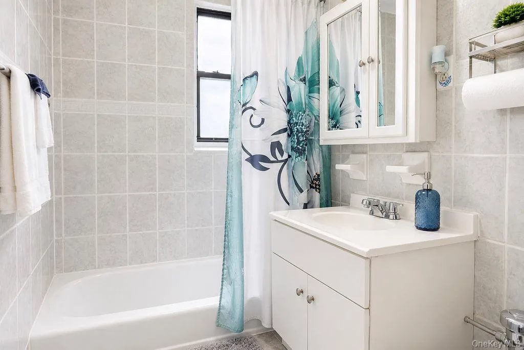 270 North Broadway, Yonkers, NY, 2 Bedrooms Bedrooms, 6 Rooms Rooms,1 BathroomBathrooms,Residential,For Rent,North Broadway,0,1028795 270 North Broadway, Yonkers, NY, 2 Bedrooms Bedrooms, 6 Rooms Rooms,1 BathroomBathrooms,Residential,For Rent,North Broadway,0,1028795