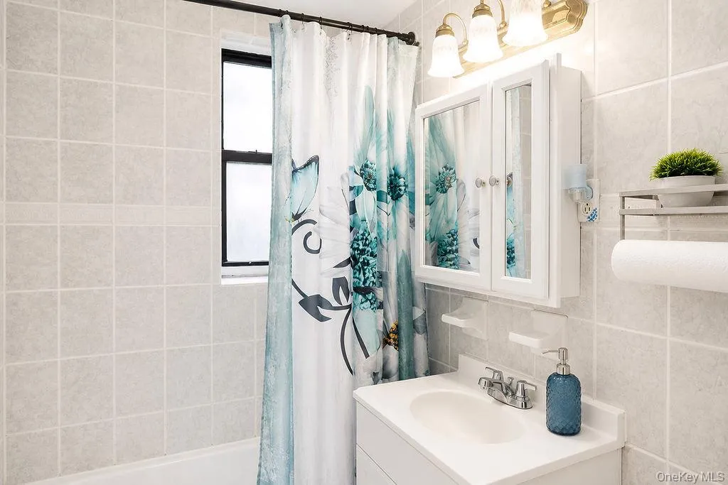 270 North Broadway, Yonkers, NY, 2 Bedrooms Bedrooms, 6 Rooms Rooms,1 BathroomBathrooms,Residential,For Rent,North Broadway,0,1028795 270 North Broadway, Yonkers, NY, 2 Bedrooms Bedrooms, 6 Rooms Rooms,1 BathroomBathrooms,Residential,For Rent,North Broadway,0,1028795