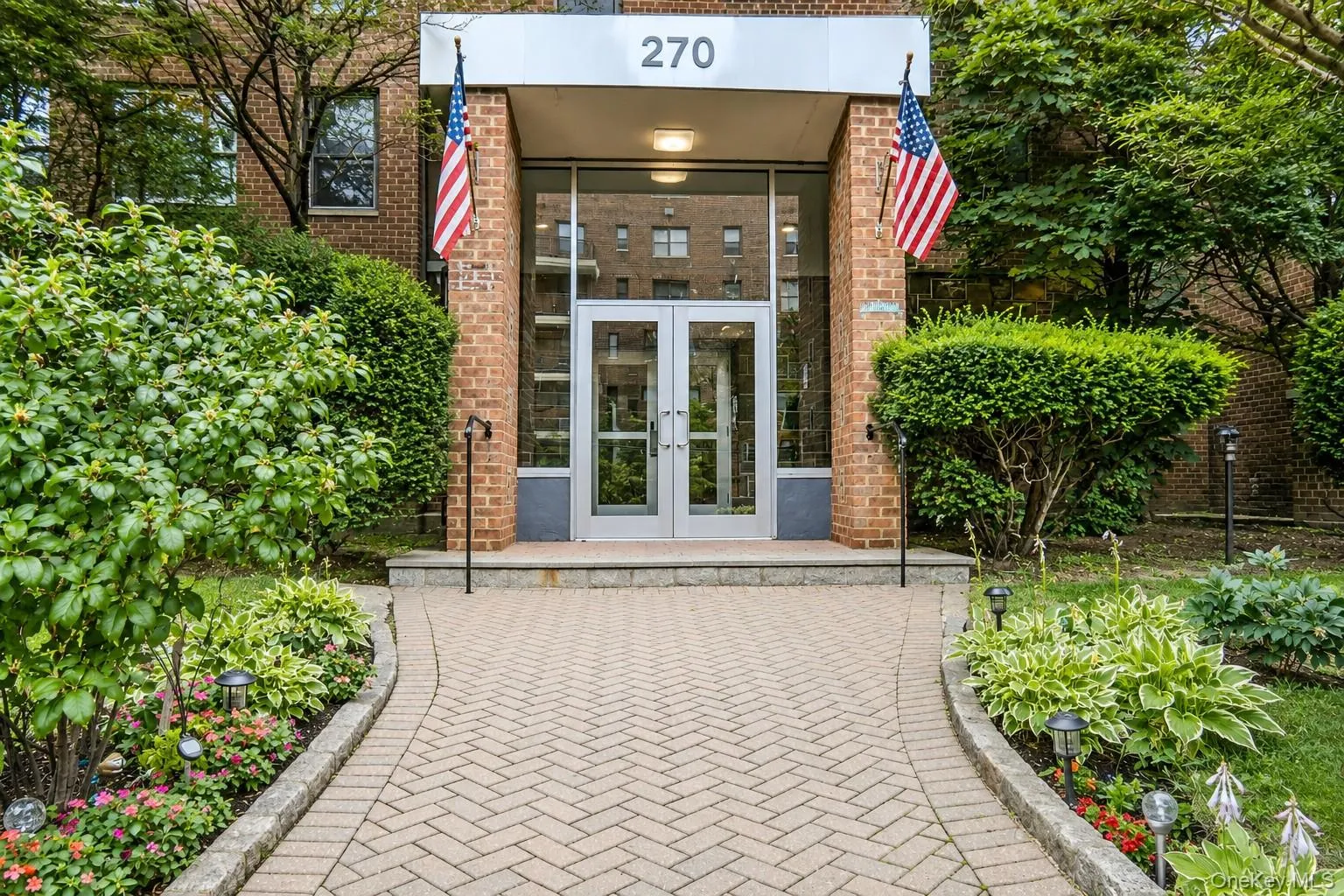 270 North Broadway, Yonkers, NY, 2 Bedrooms Bedrooms, 6 Rooms Rooms,1 BathroomBathrooms,Residential,For Rent,North Broadway,0,1028795 270 North Broadway, Yonkers, NY, 2 Bedrooms Bedrooms, 6 Rooms Rooms,1 BathroomBathrooms,Residential,For Rent,North Broadway,0,1028795