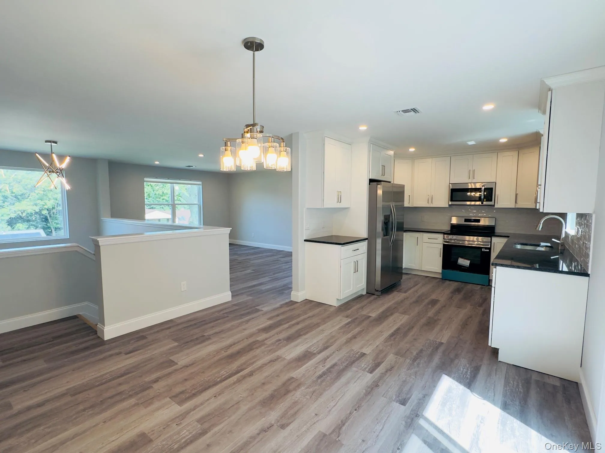 25 Walnut Street, Brookhaven, NY, 4 Bedrooms Bedrooms, 9 Rooms Rooms,3 BathroomsBathrooms,Residential,For Rent,Walnut,0,1028796 25 Walnut Street, Brookhaven, NY, 4 Bedrooms Bedrooms, 9 Rooms Rooms,3 BathroomsBathrooms,Residential,For Rent,Walnut,0,1028796