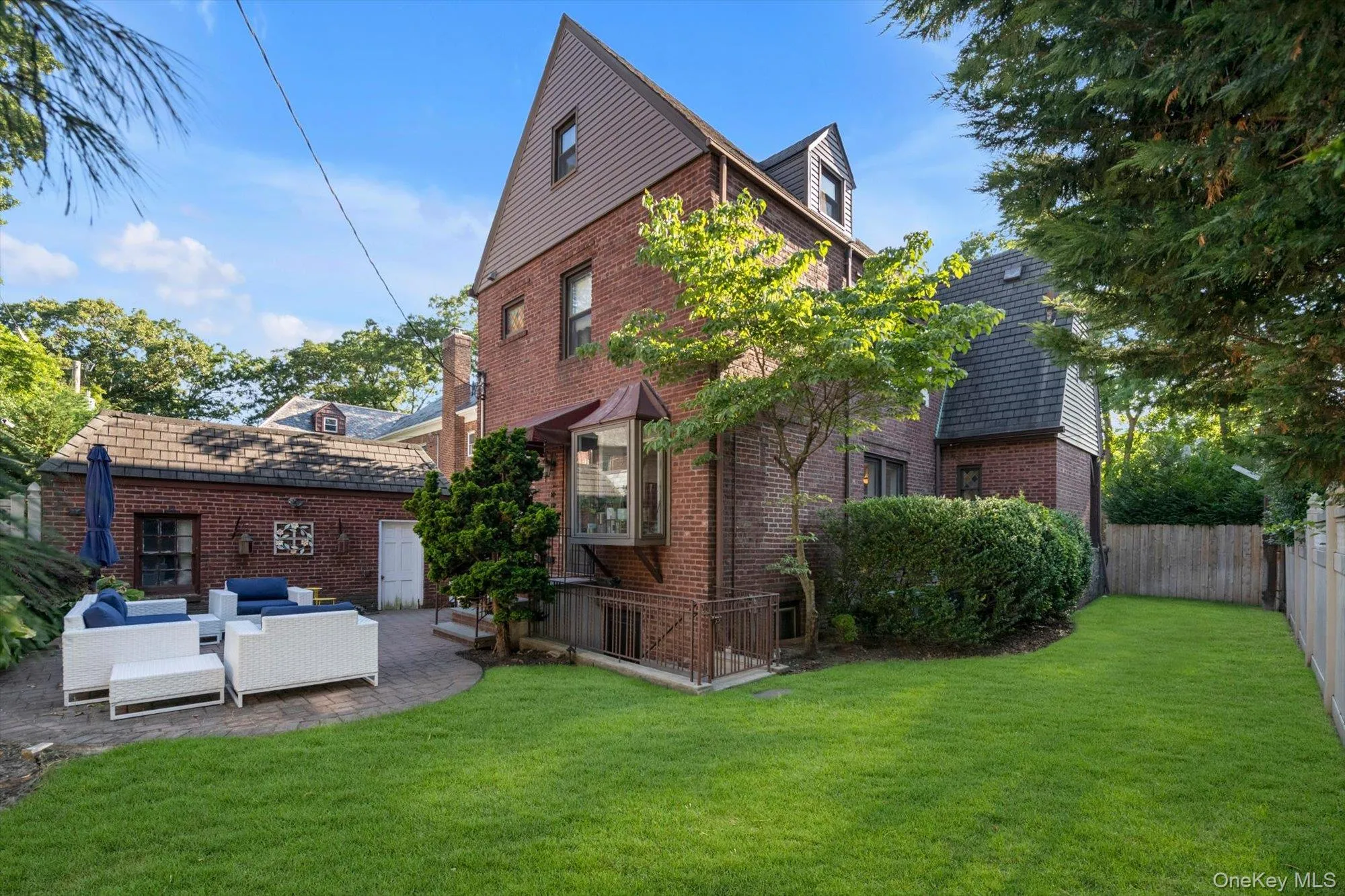15 Parkwold Drive, Hempstead, NY, 4 Bedrooms Bedrooms, 11 Rooms Rooms,3 BathroomsBathrooms,Residential,For Rent,Parkwold,0,1028797 15 Parkwold Drive, Hempstead, NY, 4 Bedrooms Bedrooms, 11 Rooms Rooms,3 BathroomsBathrooms,Residential,For Rent,Parkwold,0,1028797