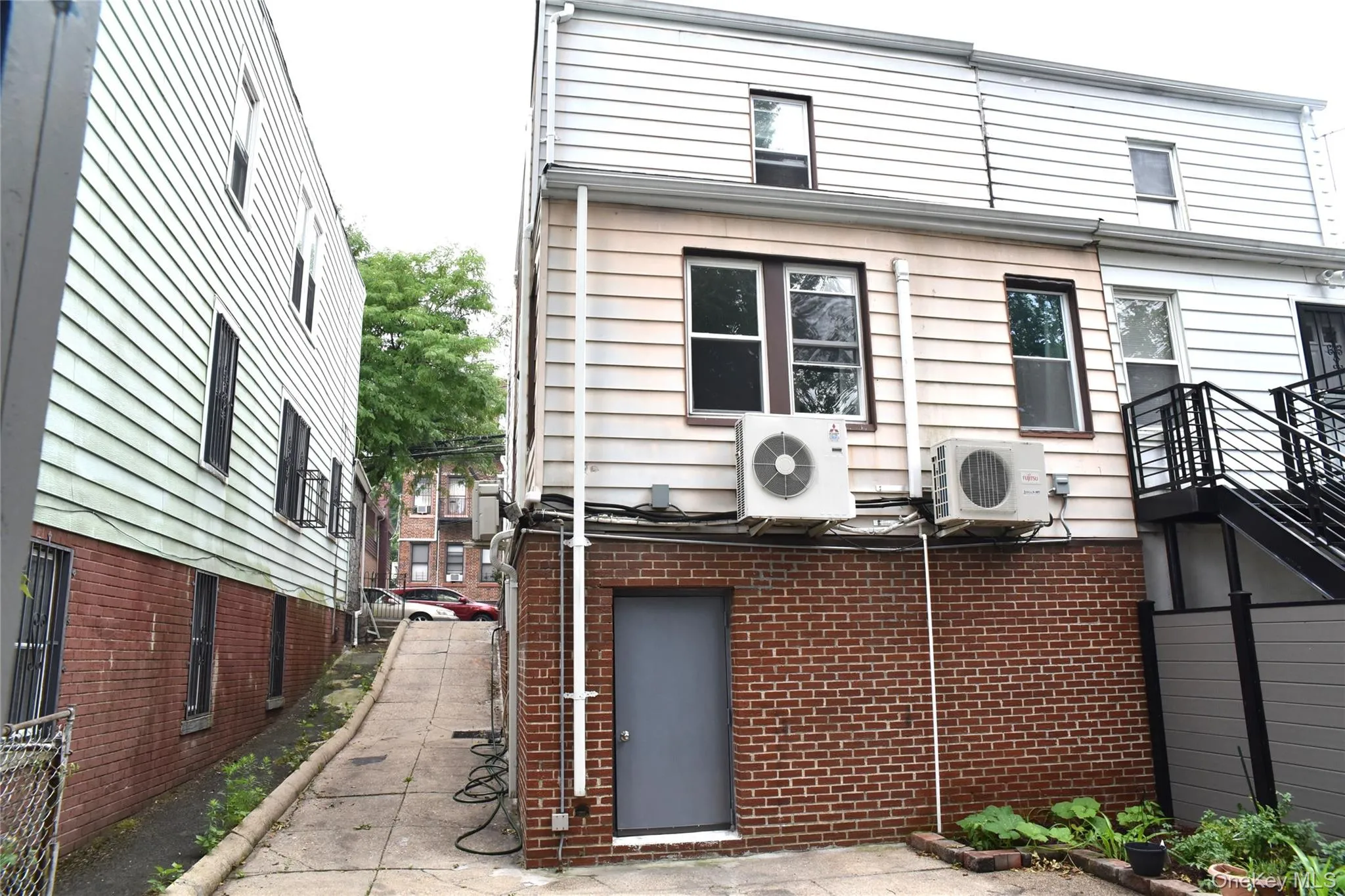 4126 Digney Avenue, New York, NY, 4 Bedrooms Bedrooms, 7 Rooms Rooms,2 BathroomsBathrooms,Residential,For Rent,Digney,0,1028801 4126 Digney Avenue, New York, NY, 4 Bedrooms Bedrooms, 7 Rooms Rooms,2 BathroomsBathrooms,Residential,For Rent,Digney,0,1028801