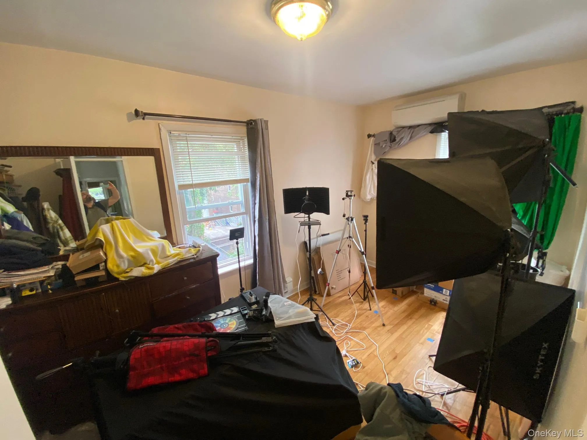 4126 Digney Avenue, New York, NY, 4 Bedrooms Bedrooms, 7 Rooms Rooms,2 BathroomsBathrooms,Residential,For Rent,Digney,0,1028801 4126 Digney Avenue, New York, NY, 4 Bedrooms Bedrooms, 7 Rooms Rooms,2 BathroomsBathrooms,Residential,For Rent,Digney,0,1028801
