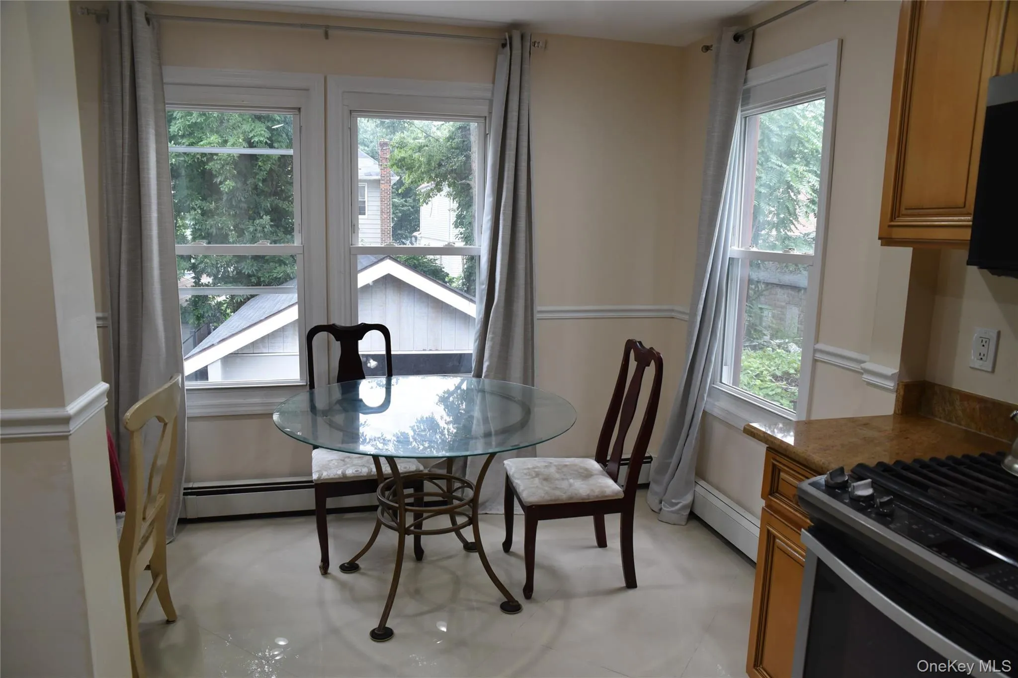 4126 Digney Avenue, New York, NY, 4 Bedrooms Bedrooms, 7 Rooms Rooms,2 BathroomsBathrooms,Residential,For Rent,Digney,0,1028801 4126 Digney Avenue, New York, NY, 4 Bedrooms Bedrooms, 7 Rooms Rooms,2 BathroomsBathrooms,Residential,For Rent,Digney,0,1028801