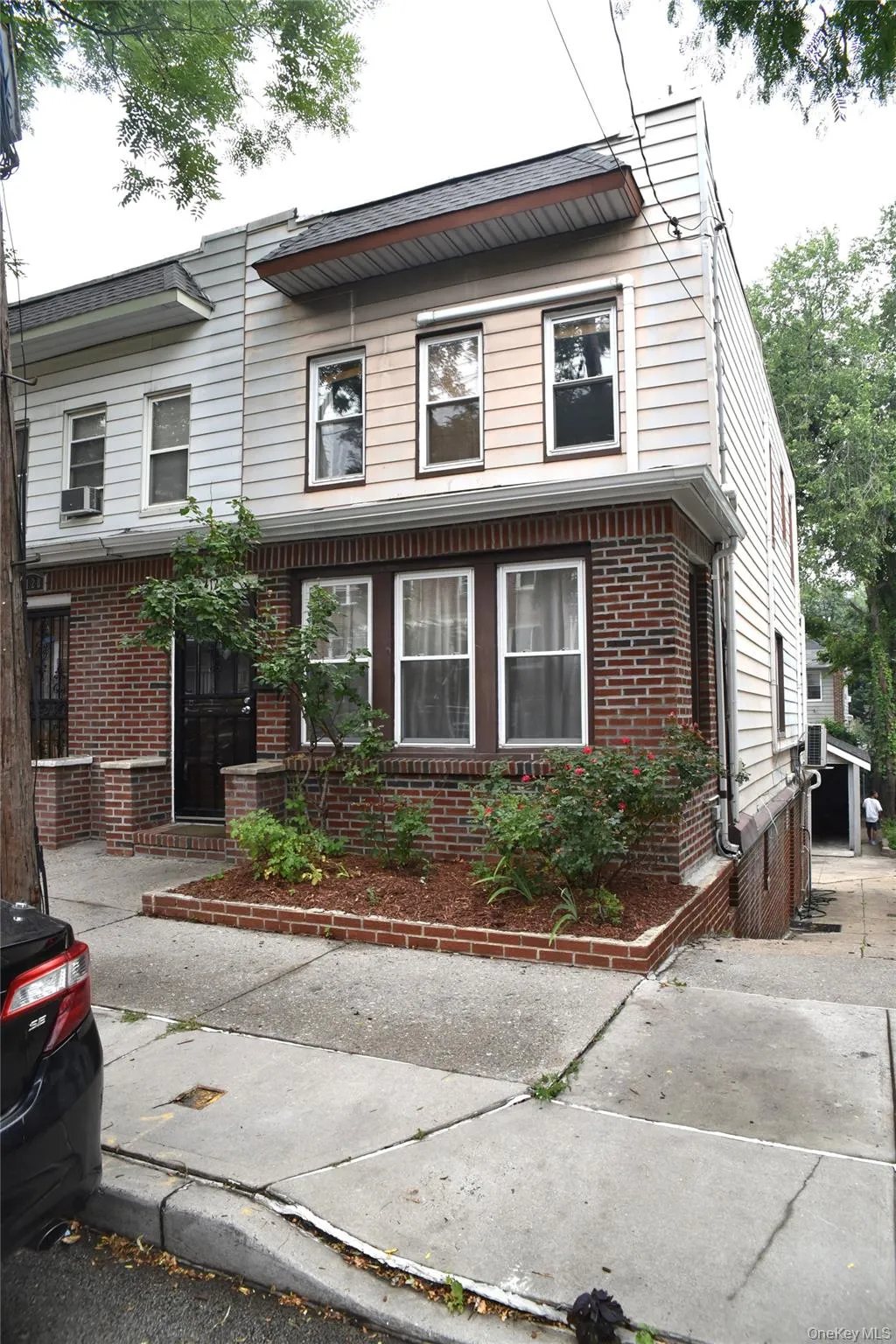 4126 Digney Avenue, New York, NY, 4 Bedrooms Bedrooms, 7 Rooms Rooms,2 BathroomsBathrooms,Residential,For Rent,Digney,0,1028801 4126 Digney Avenue, New York, NY, 4 Bedrooms Bedrooms, 7 Rooms Rooms,2 BathroomsBathrooms,Residential,For Rent,Digney,0,1028801