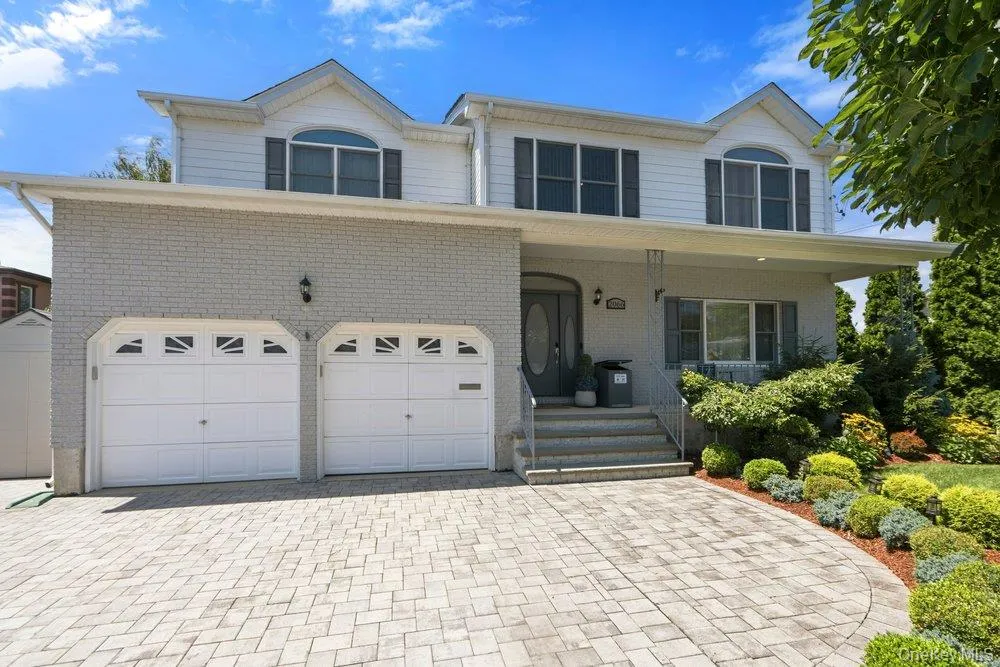 2066 Washington Avenue, Hempstead, NY, 4 Bedrooms Bedrooms, 9 Rooms Rooms,3 BathroomsBathrooms,Residential,For Rent,Washington,0,1028806 2066 Washington Avenue, Hempstead, NY, 4 Bedrooms Bedrooms, 9 Rooms Rooms,3 BathroomsBathrooms,Residential,For Rent,Washington,0,1028806