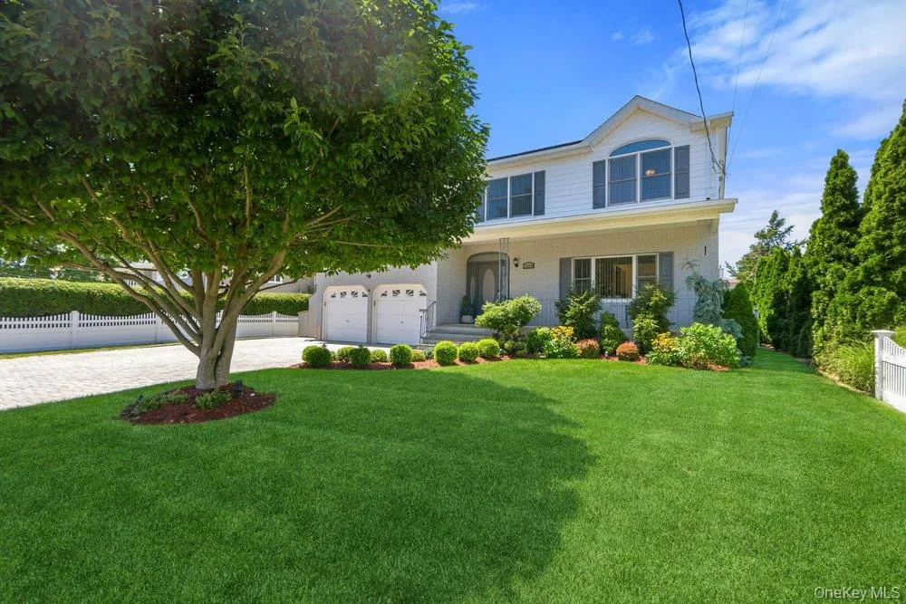 2066 Washington Avenue, Hempstead, NY, 4 Bedrooms Bedrooms, 9 Rooms Rooms,3 BathroomsBathrooms,Residential,For Rent,Washington,0,1028806 2066 Washington Avenue, Hempstead, NY, 4 Bedrooms Bedrooms, 9 Rooms Rooms,3 BathroomsBathrooms,Residential,For Rent,Washington,0,1028806