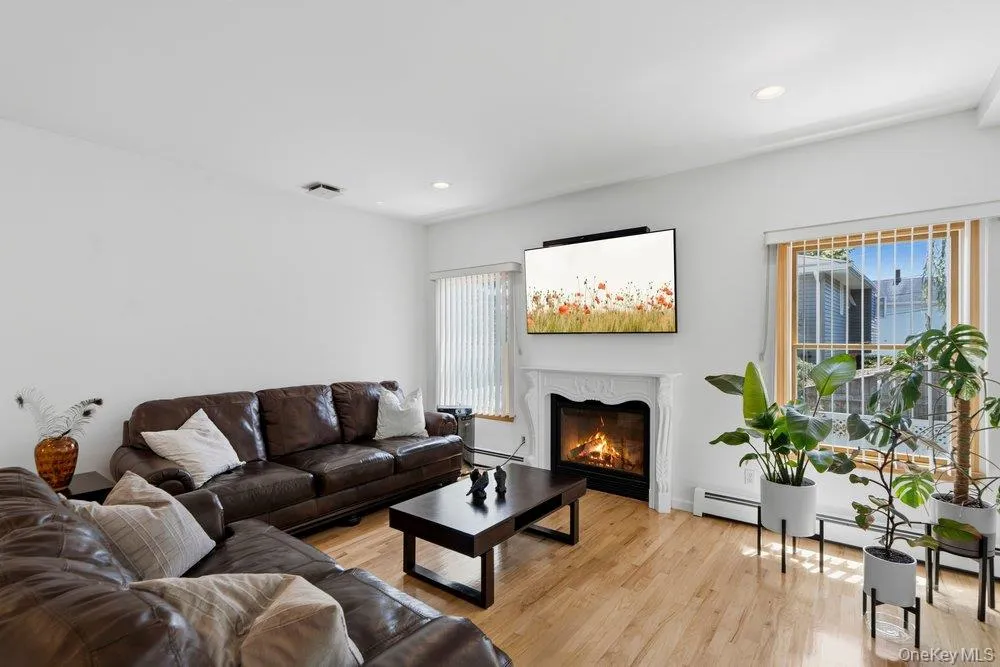 2066 Washington Avenue, Hempstead, NY, 4 Bedrooms Bedrooms, 9 Rooms Rooms,3 BathroomsBathrooms,Residential,For Rent,Washington,0,1028806 2066 Washington Avenue, Hempstead, NY, 4 Bedrooms Bedrooms, 9 Rooms Rooms,3 BathroomsBathrooms,Residential,For Rent,Washington,0,1028806