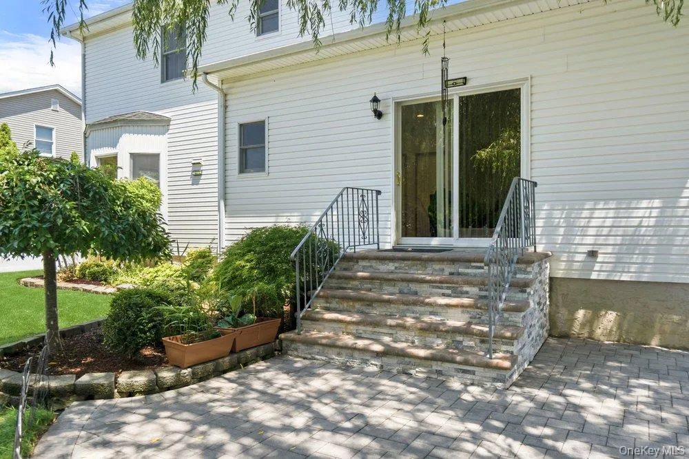 2066 Washington Avenue, Hempstead, NY, 4 Bedrooms Bedrooms, 9 Rooms Rooms,3 BathroomsBathrooms,Residential,For Rent,Washington,0,1028806 2066 Washington Avenue, Hempstead, NY, 4 Bedrooms Bedrooms, 9 Rooms Rooms,3 BathroomsBathrooms,Residential,For Rent,Washington,0,1028806