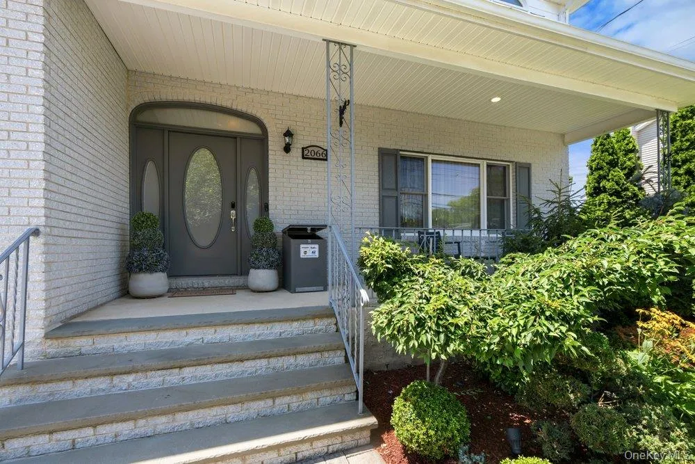 2066 Washington Avenue, Hempstead, NY, 4 Bedrooms Bedrooms, 9 Rooms Rooms,3 BathroomsBathrooms,Residential,For Rent,Washington,0,1028806 2066 Washington Avenue, Hempstead, NY, 4 Bedrooms Bedrooms, 9 Rooms Rooms,3 BathroomsBathrooms,Residential,For Rent,Washington,0,1028806