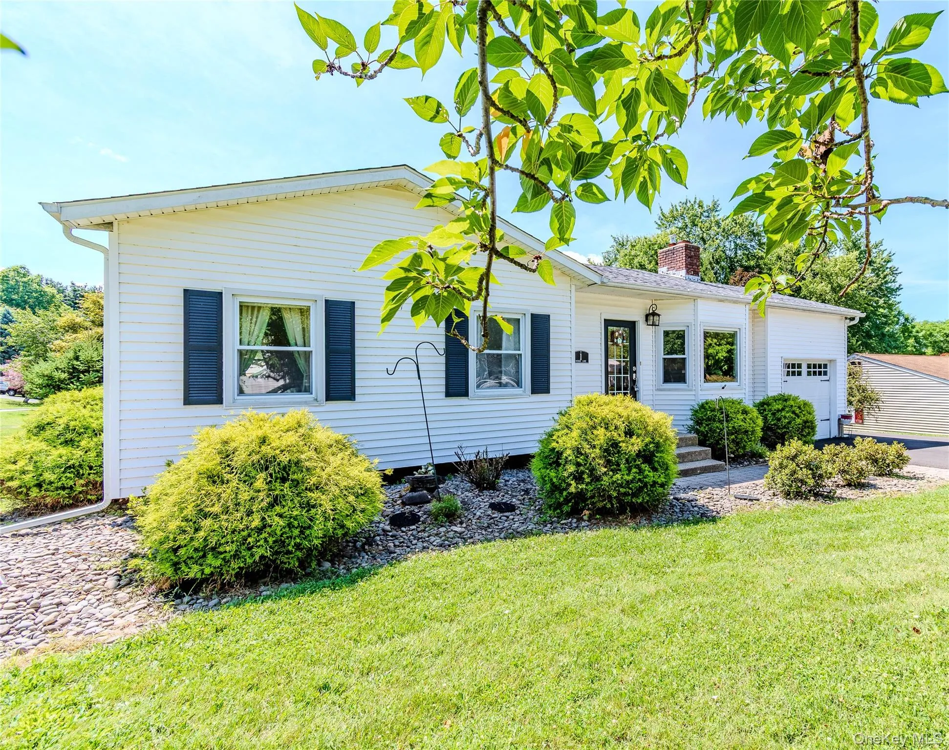 1 Patriot Lane, Blooming Grove, NY, 3 Bedrooms Bedrooms, 8 Rooms Rooms,2 BathroomsBathrooms,Residential,For Rent,Patriot,0,1028815 1 Patriot Lane, Blooming Grove, NY, 3 Bedrooms Bedrooms, 8 Rooms Rooms,2 BathroomsBathrooms,Residential,For Rent,Patriot,0,1028815