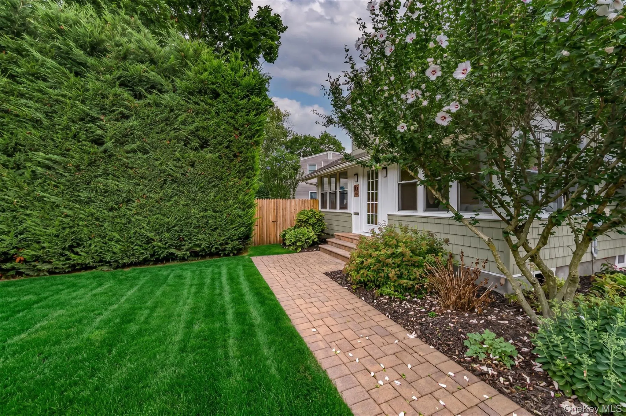 116 Railroad Avenue, Smithtown, NY, 3 Bedrooms Bedrooms, 5 Rooms Rooms,2 BathroomsBathrooms,Residential,For Rent,Railroad,0,1028816 116 Railroad Avenue, Smithtown, NY, 3 Bedrooms Bedrooms, 5 Rooms Rooms,2 BathroomsBathrooms,Residential,For Rent,Railroad,0,1028816
