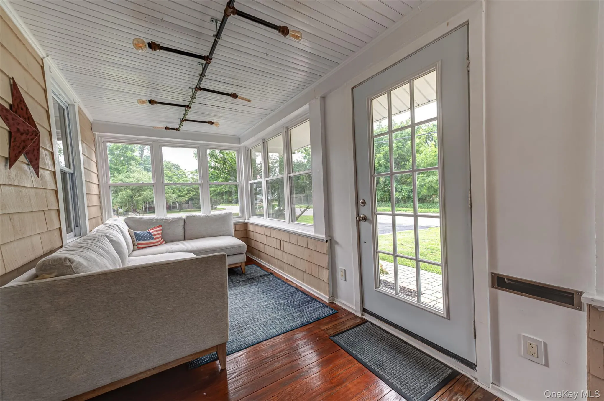 116 Railroad Avenue, Smithtown, NY, 3 Bedrooms Bedrooms, 5 Rooms Rooms,2 BathroomsBathrooms,Residential,For Rent,Railroad,0,1028816 116 Railroad Avenue, Smithtown, NY, 3 Bedrooms Bedrooms, 5 Rooms Rooms,2 BathroomsBathrooms,Residential,For Rent,Railroad,0,1028816