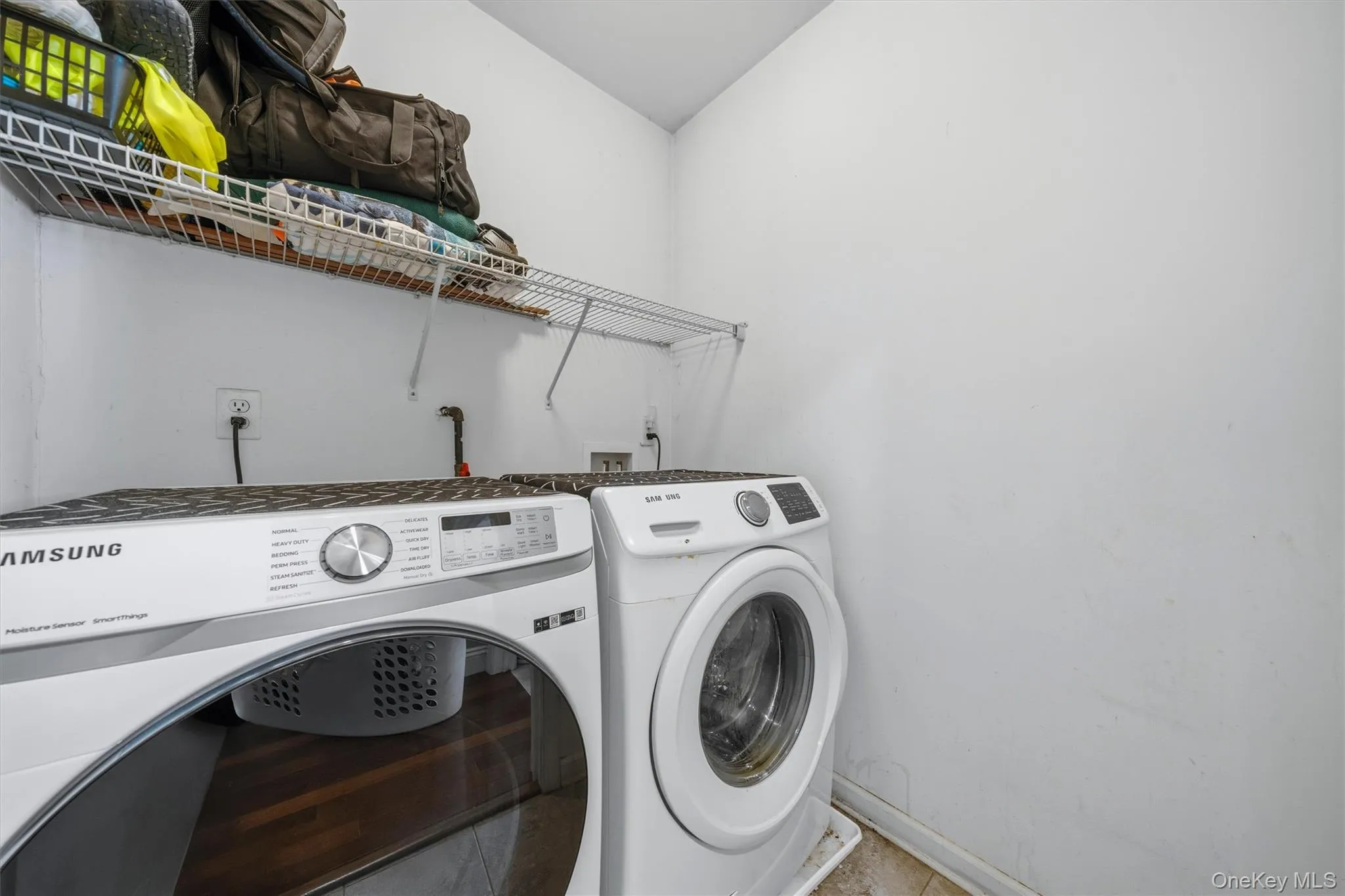 6 Avoncroft Lane, Middletown, NY, 3 Bedrooms Bedrooms, 8 Rooms Rooms,2 BathroomsBathrooms,Residential,For Rent,Avoncroft,0,1028819 6 Avoncroft Lane, Middletown, NY, 3 Bedrooms Bedrooms, 8 Rooms Rooms,2 BathroomsBathrooms,Residential,For Rent,Avoncroft,0,1028819