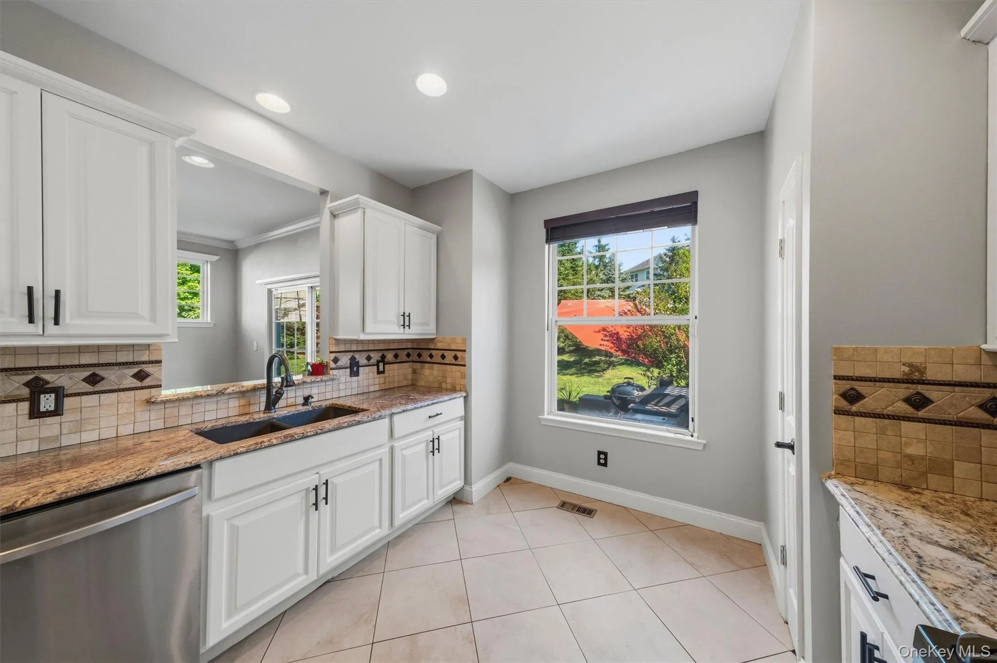 6 Avoncroft Lane, Middletown, NY, 3 Bedrooms Bedrooms, 8 Rooms Rooms,2 BathroomsBathrooms,Residential,For Rent,Avoncroft,0,1028819 6 Avoncroft Lane, Middletown, NY, 3 Bedrooms Bedrooms, 8 Rooms Rooms,2 BathroomsBathrooms,Residential,For Rent,Avoncroft,0,1028819
