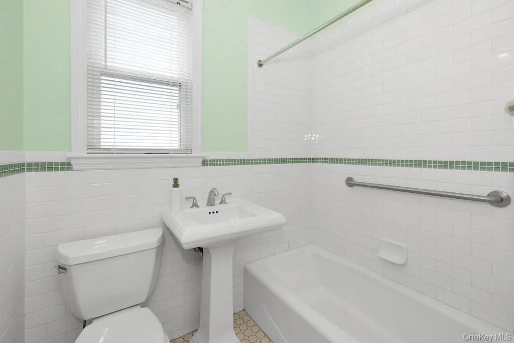Bathroom Bathroom