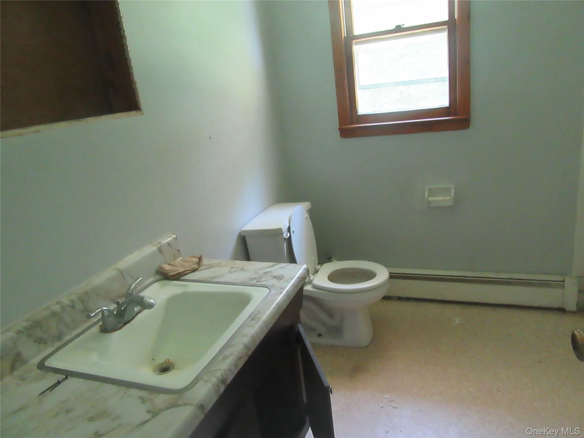 712 California Avenue, Middletown, NY, 3 Bedrooms Bedrooms, 5 Rooms Rooms,1 BathroomBathrooms,Residential,For Rent,California,0,1028824 712 California Avenue, Middletown, NY, 3 Bedrooms Bedrooms, 5 Rooms Rooms,1 BathroomBathrooms,Residential,For Rent,California,0,1028824