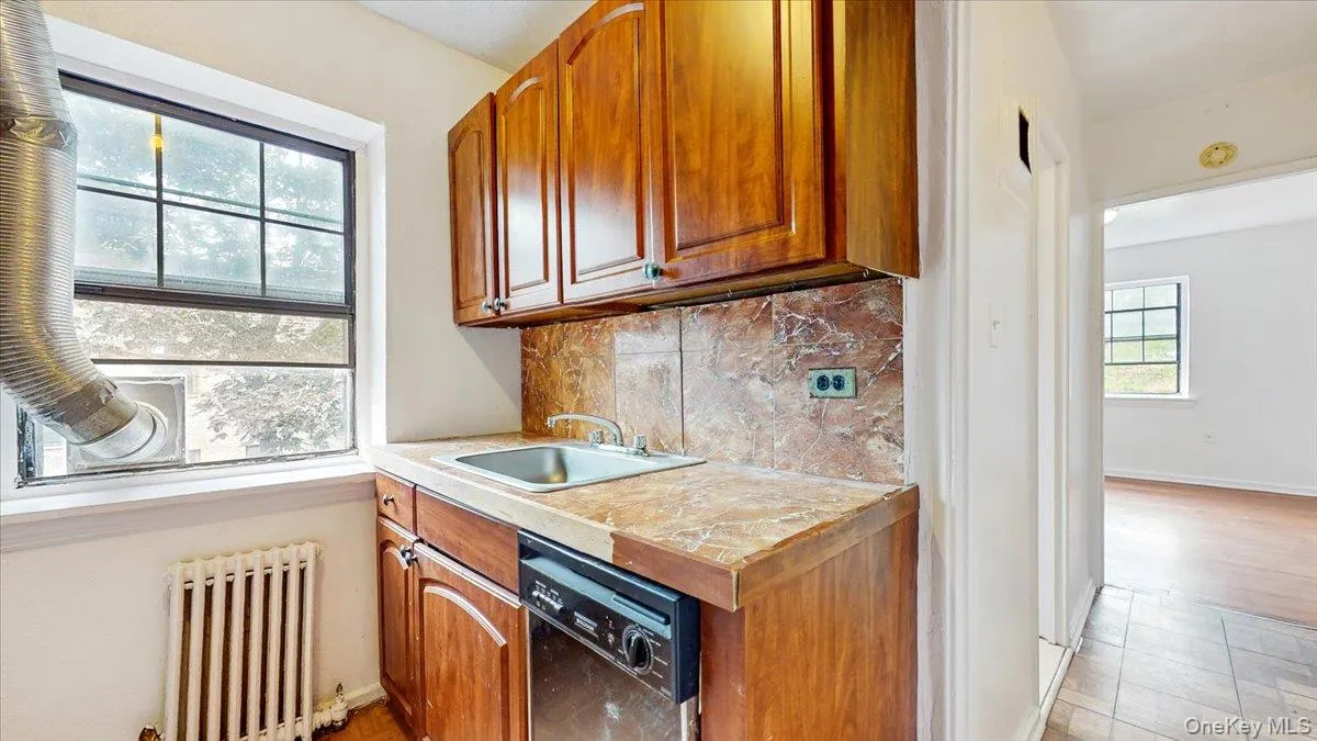 144-15 78th Rd, New York, NY, 1 Bedroom Bedrooms, 3 Rooms Rooms,1 BathroomBathrooms,Residential,For Rent,78th Rd,0,1028825 144-15 78th Rd, New York, NY, 1 Bedroom Bedrooms, 3 Rooms Rooms,1 BathroomBathrooms,Residential,For Rent,78th Rd,0,1028825
