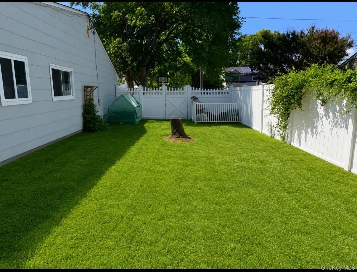 65 Biscayne Drive, Brookhaven, NY, 4 Bedrooms Bedrooms, 8 Rooms Rooms,2 BathroomsBathrooms,Residential,For Rent,Biscayne,0,1028828 65 Biscayne Drive, Brookhaven, NY, 4 Bedrooms Bedrooms, 8 Rooms Rooms,2 BathroomsBathrooms,Residential,For Rent,Biscayne,0,1028828