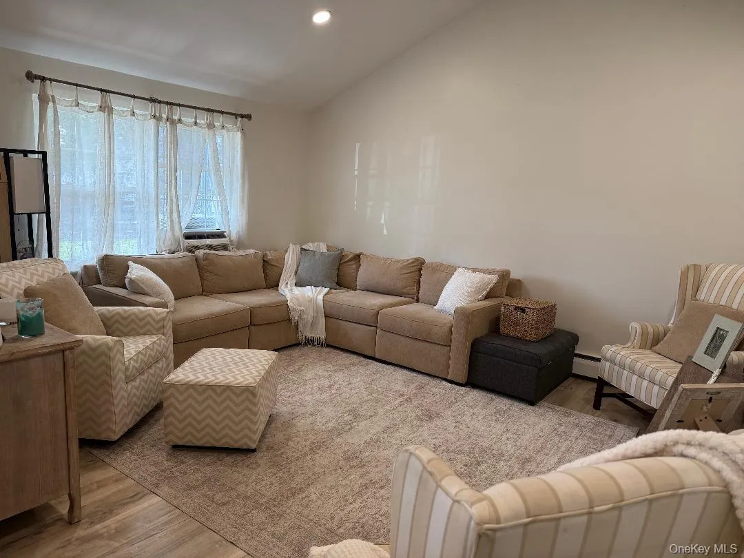 65 Biscayne Drive, Brookhaven, NY, 4 Bedrooms Bedrooms, 8 Rooms Rooms,2 BathroomsBathrooms,Residential,For Rent,Biscayne,0,1028828 65 Biscayne Drive, Brookhaven, NY, 4 Bedrooms Bedrooms, 8 Rooms Rooms,2 BathroomsBathrooms,Residential,For Rent,Biscayne,0,1028828