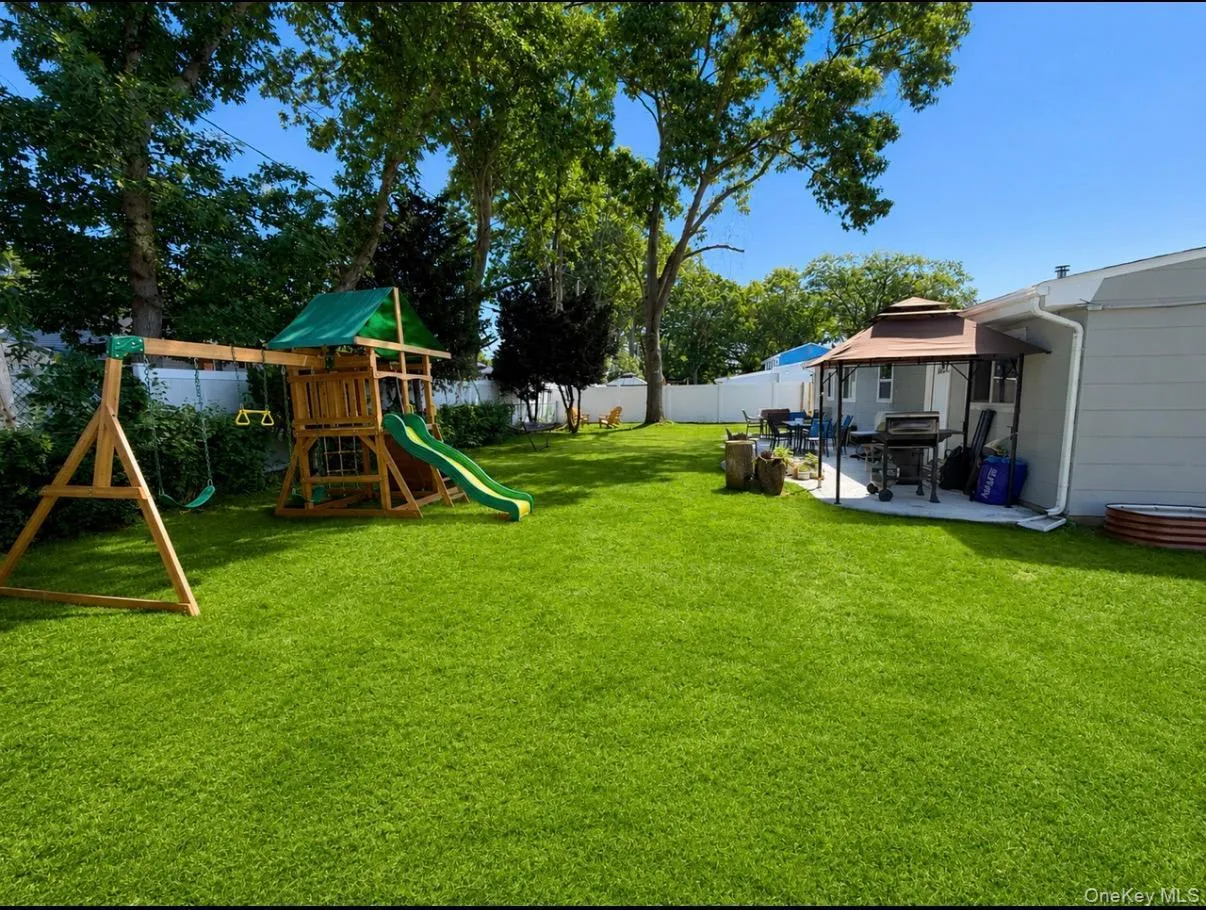 Yard ready for Entertaining and having lots of fun Yard ready for Entertaining and having lots of fun